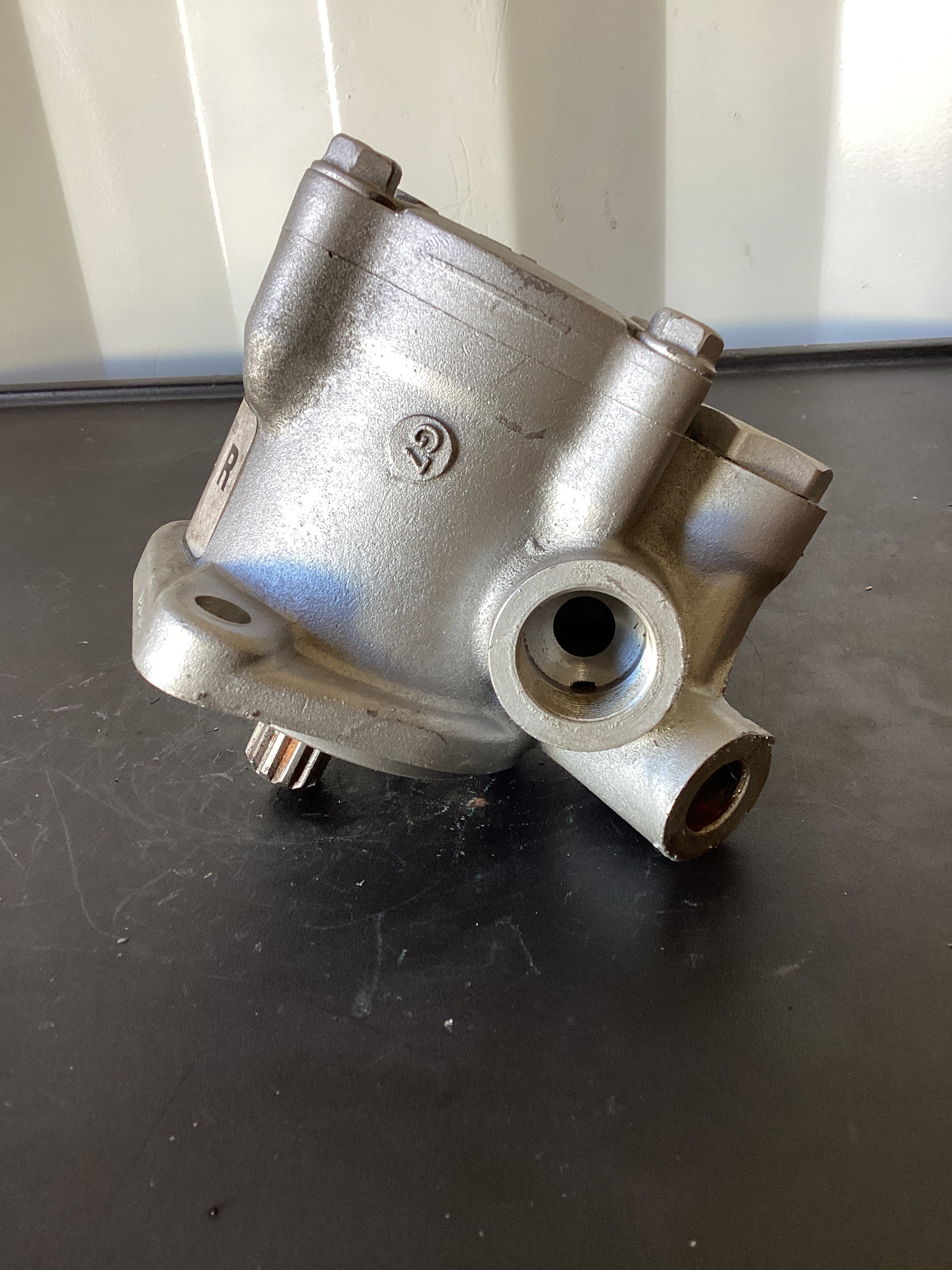USED | POWER STEERING PUMP RHS | SKU543