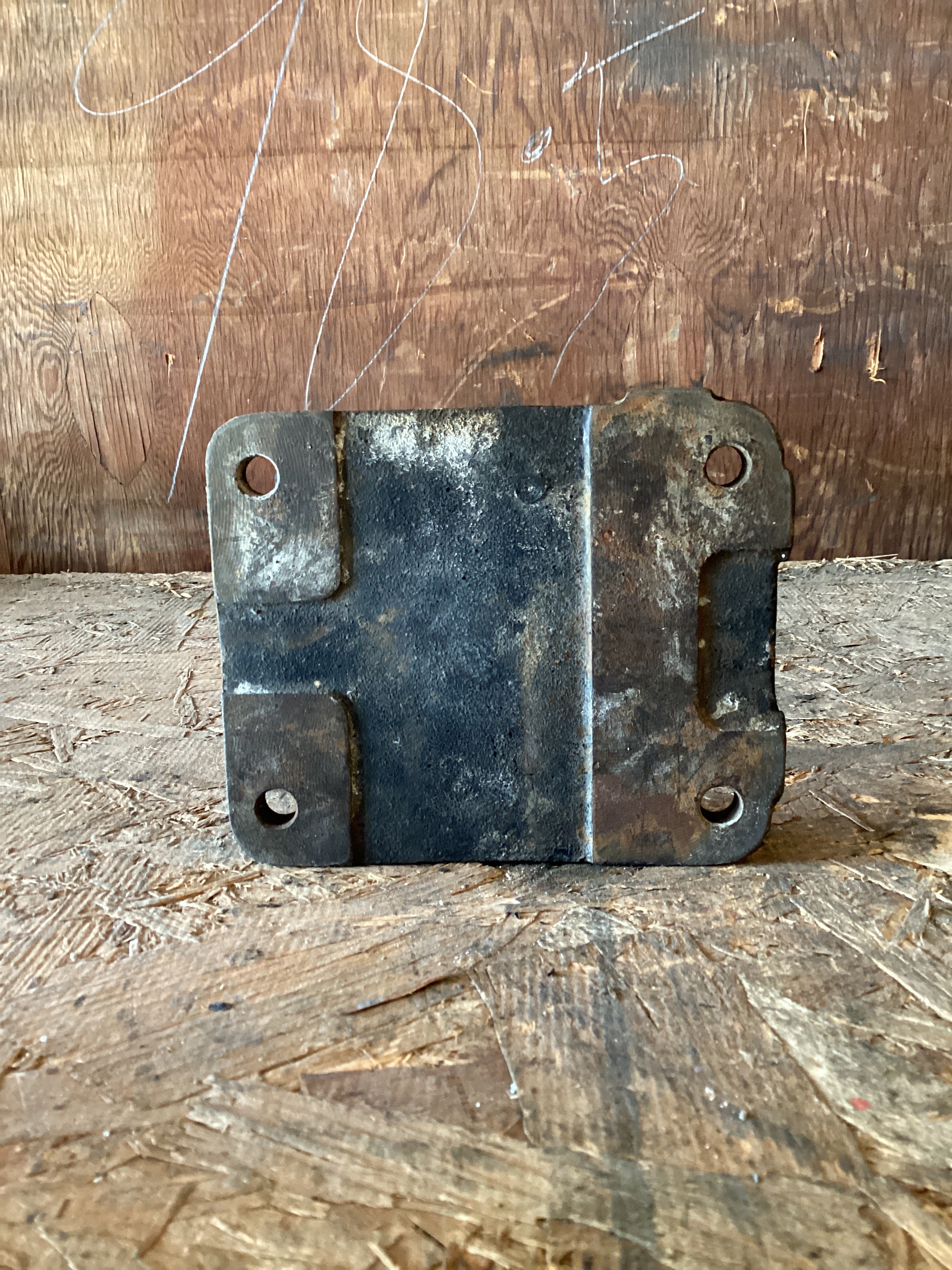 USED | A/C COMPRESSOR BRACKET | SKU1,119