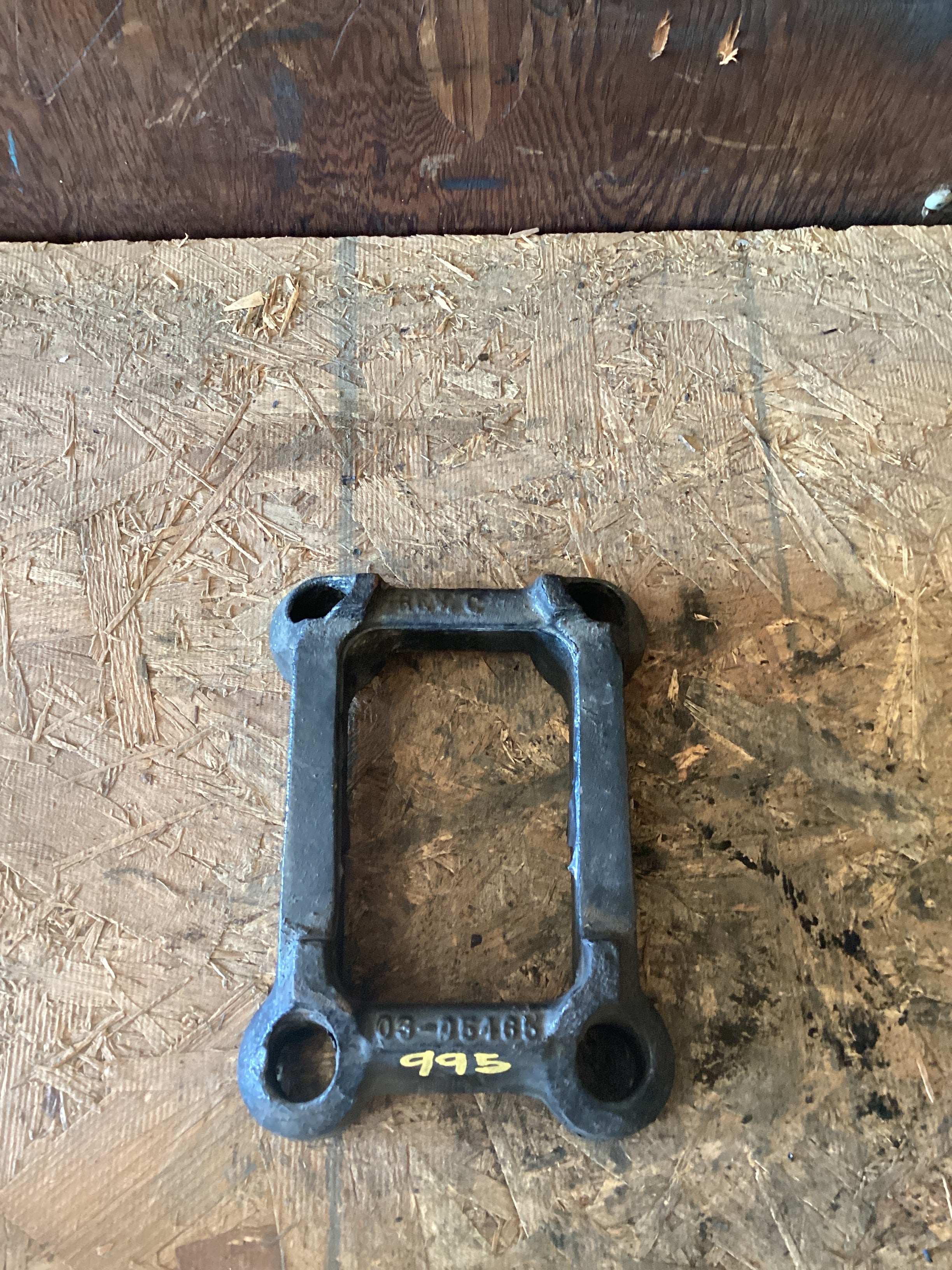 USED | REAR LEAF SPRING U BOLT LOWER PLATE BRACKET PETERBILT| SKU995