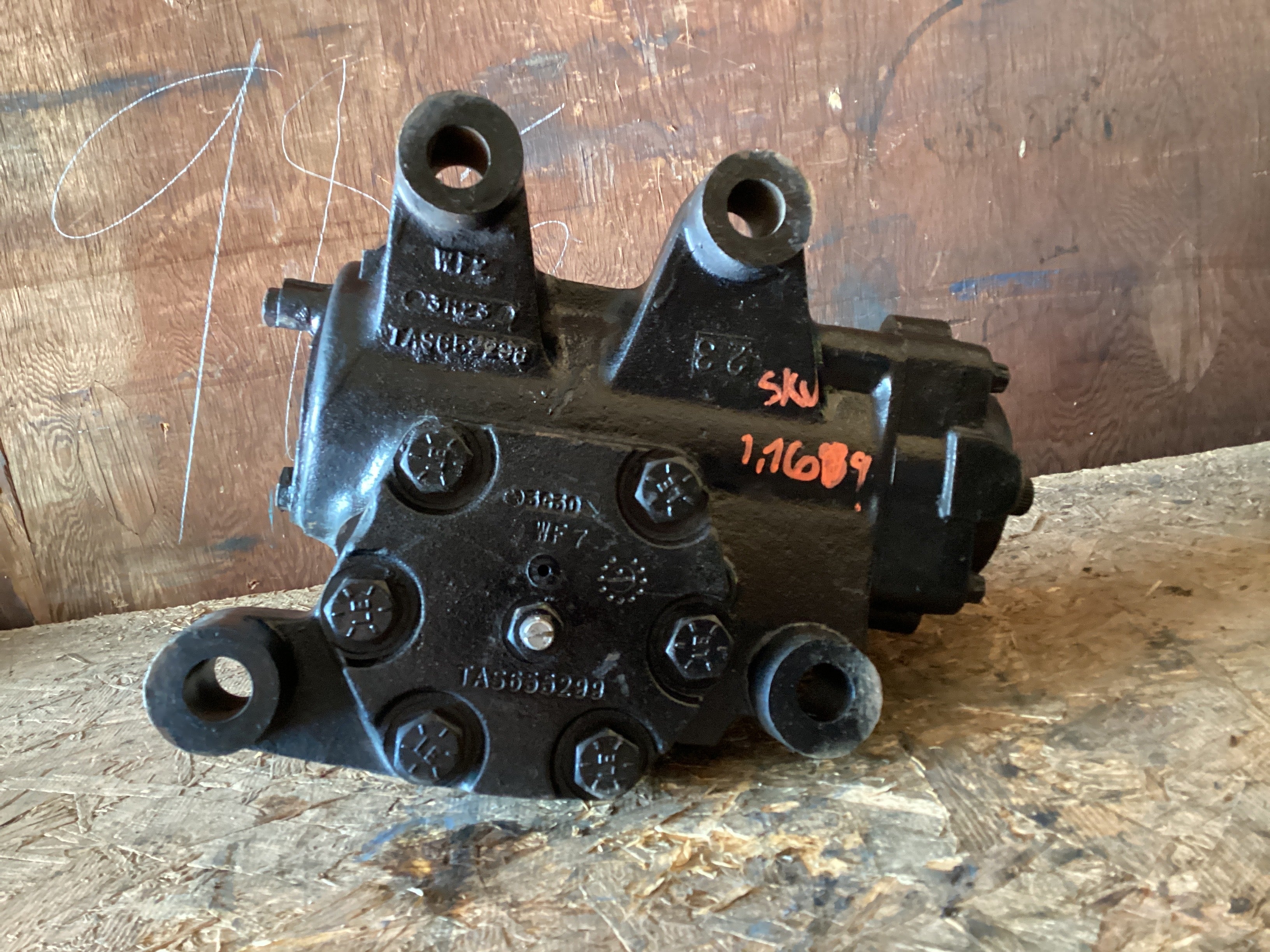 USED | POWER STEERING GEAR BOX ASSEMBLY VOLVO | SKU1,169