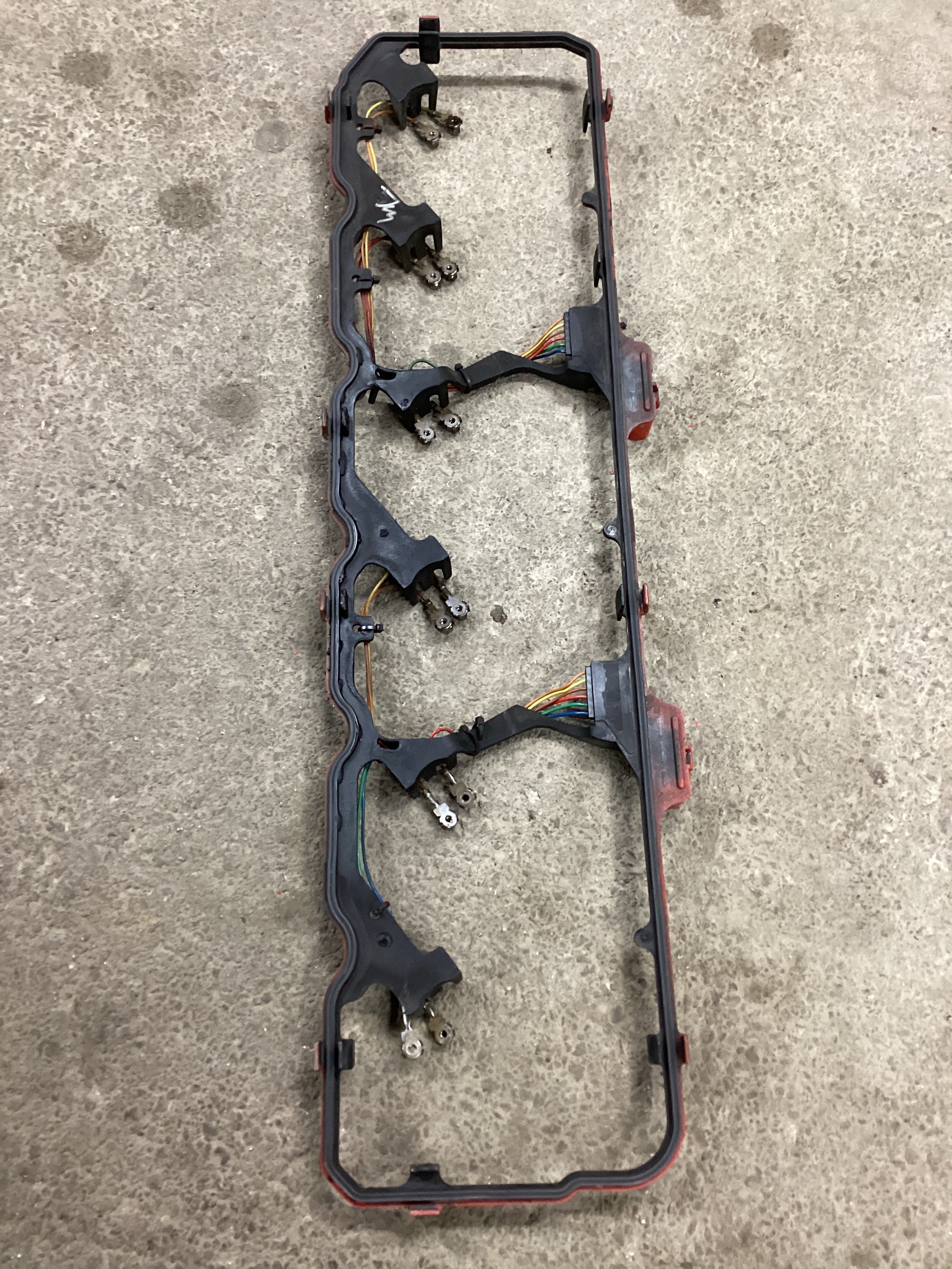 USED | VALVE COVER GASKET WITH INJECTOR HARNESS CUMMINS ISB 2012 | SKU1,139