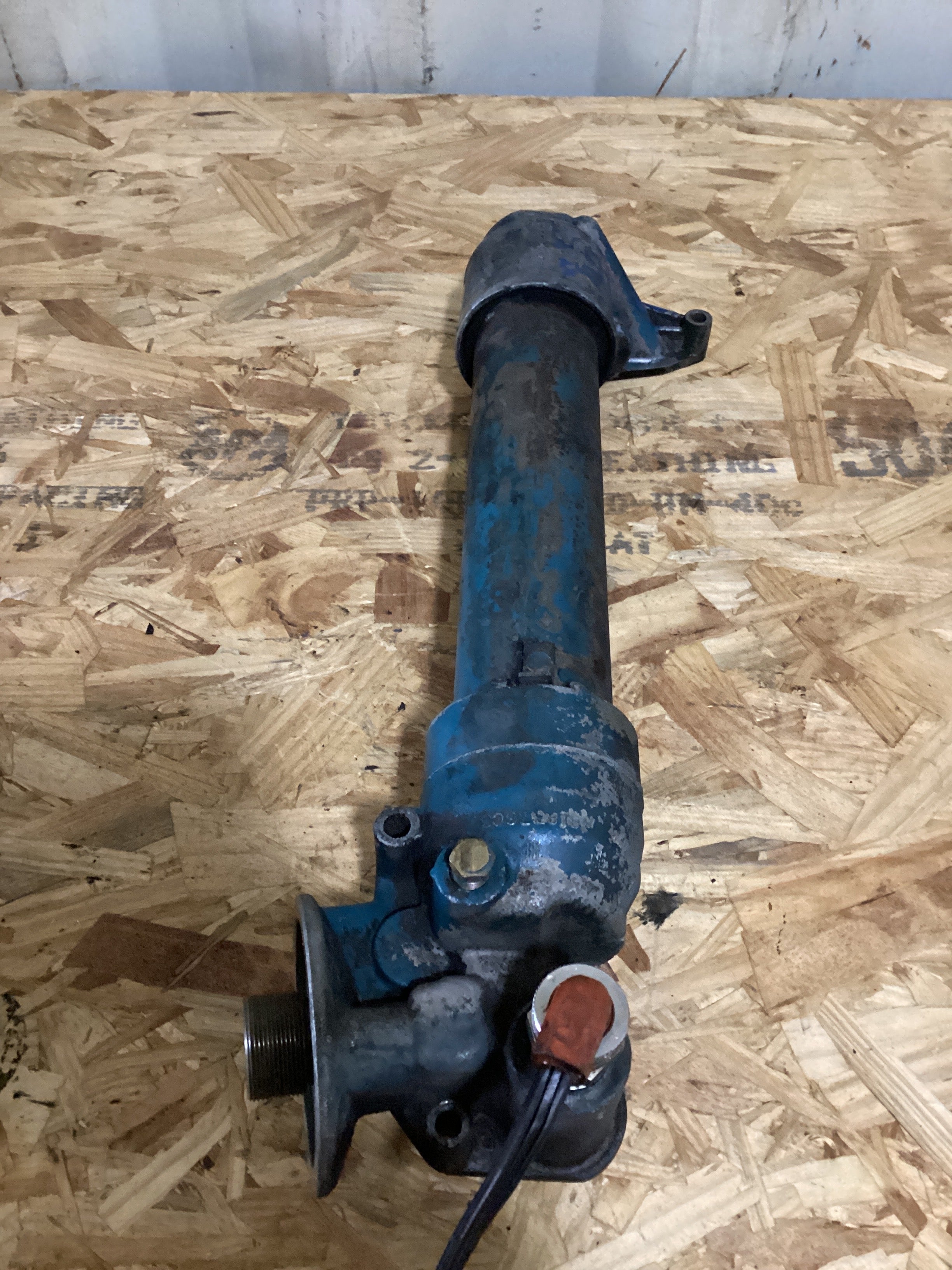 USED | ENGINE OIL COOLER INTERNATIONAL NAVISTAR | SKU690