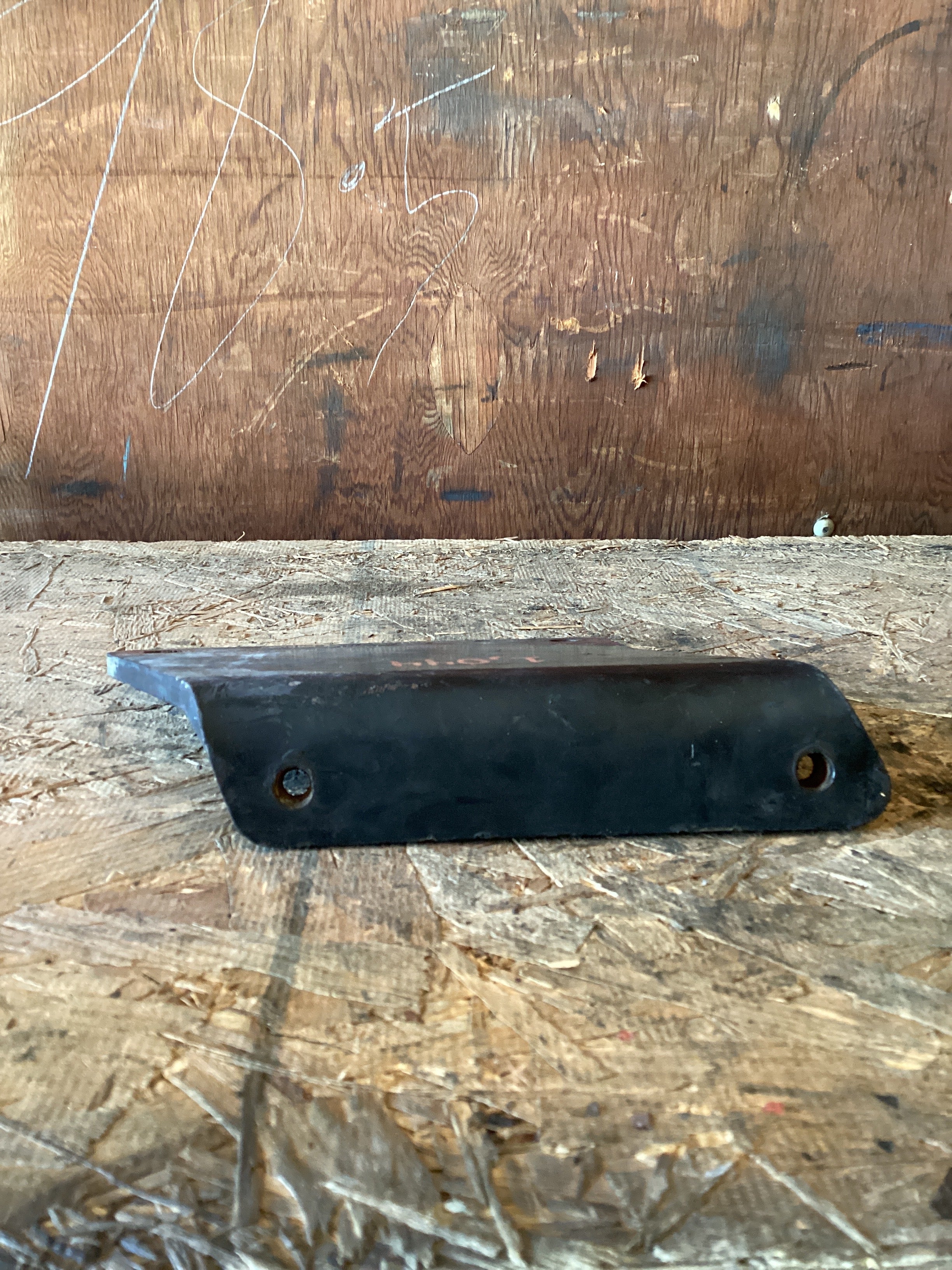 USED | AIR CLEANER BRACKET KENWORTH | SKU1,044