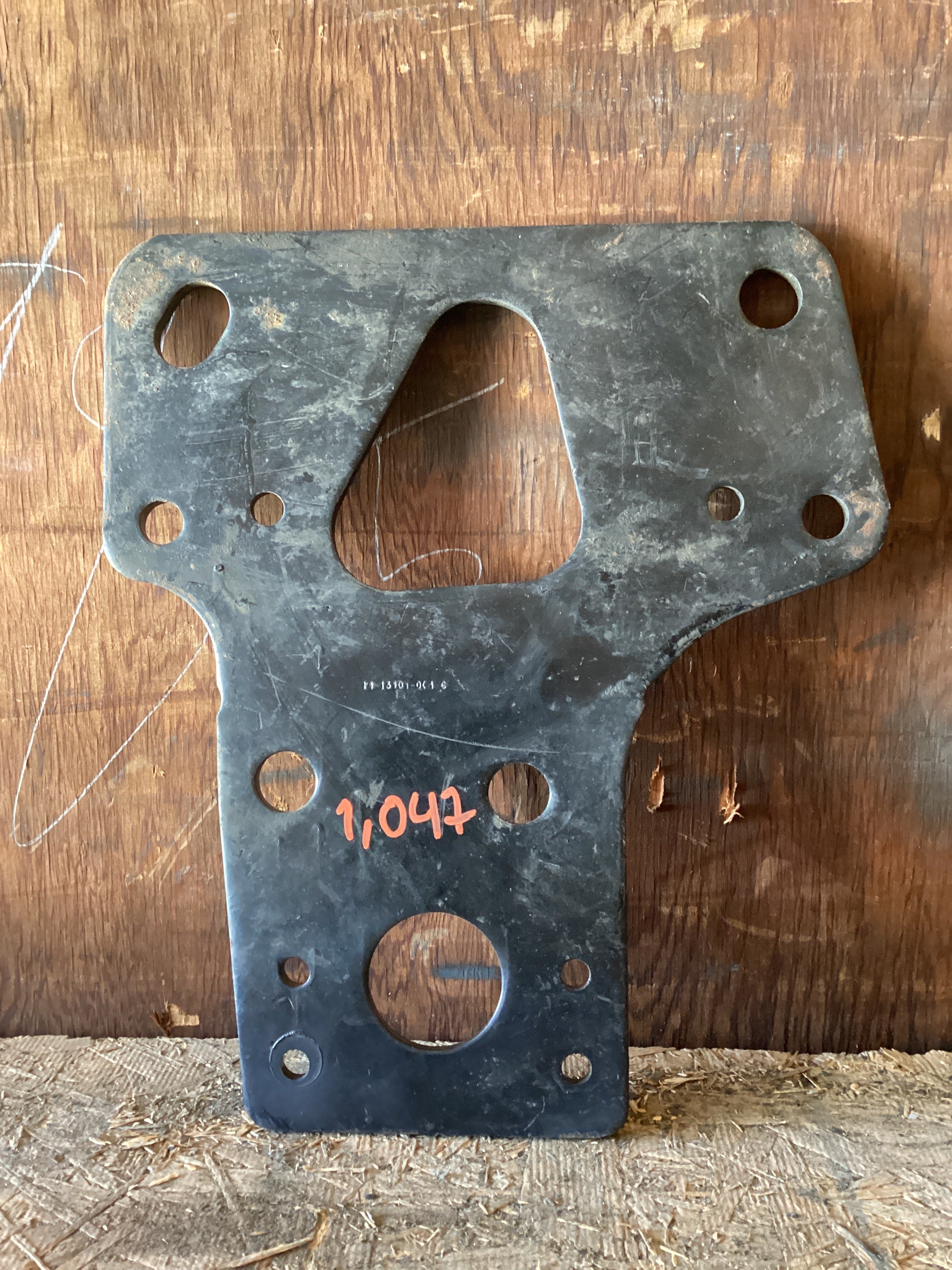 USED | STEERING GEAR MOUNT BRACKET FREIGHTLINER | SKU1,047