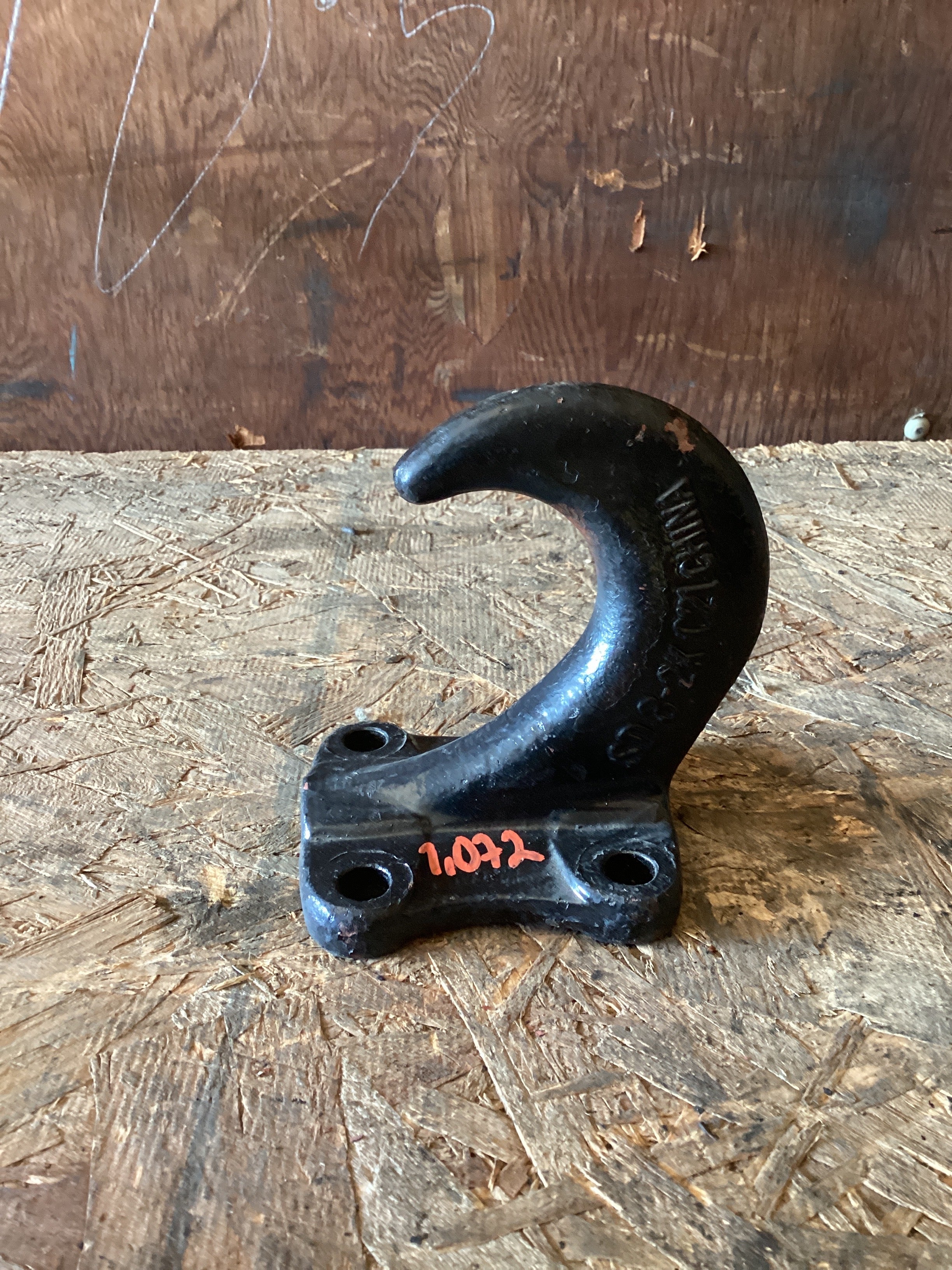 USED | TOW HOOK BRACKET INTERNATIONAL | SKU1,072