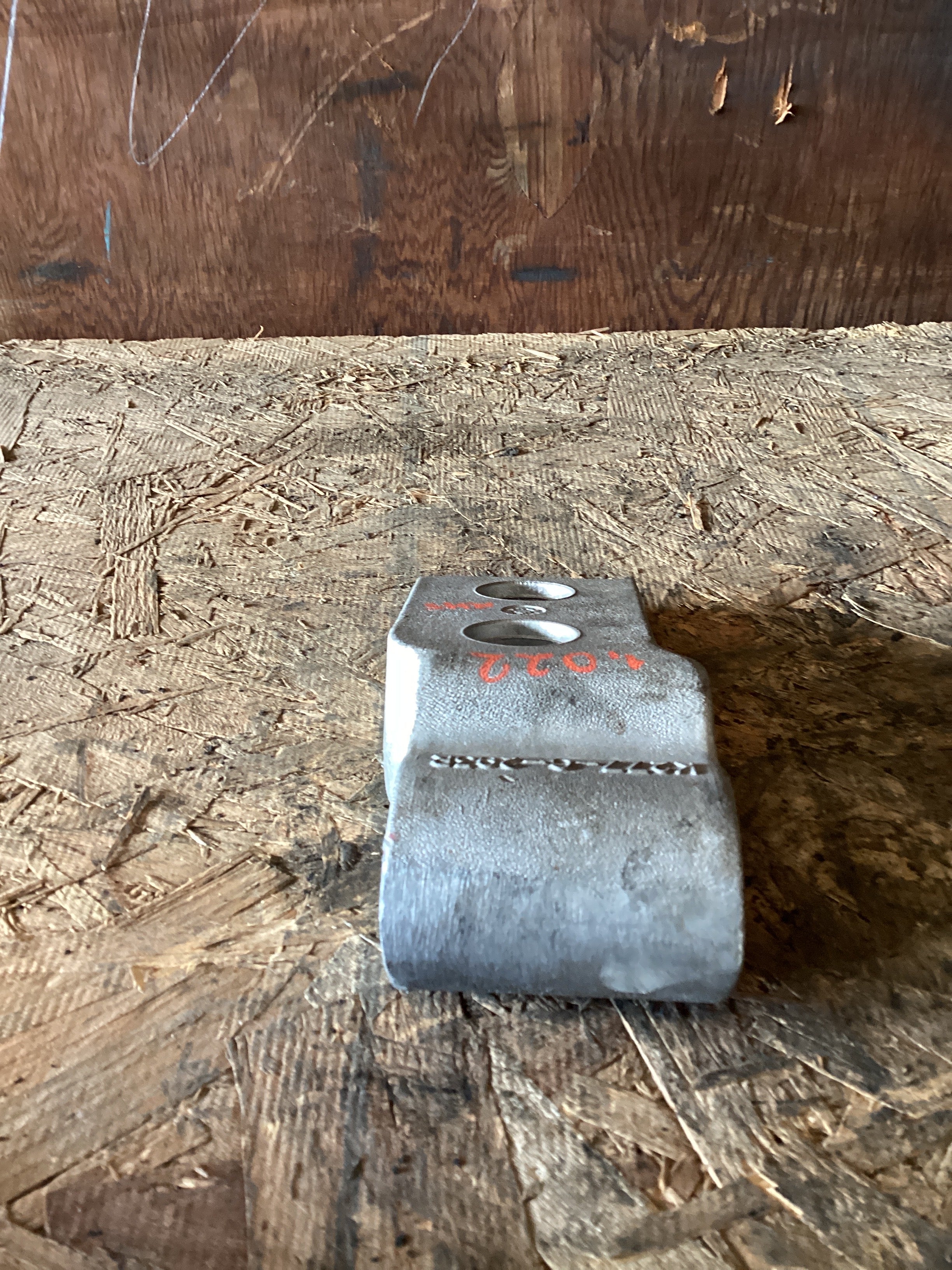 USED | HOOD HINGE BRACKET RHS KENWORTH | SKU1,022