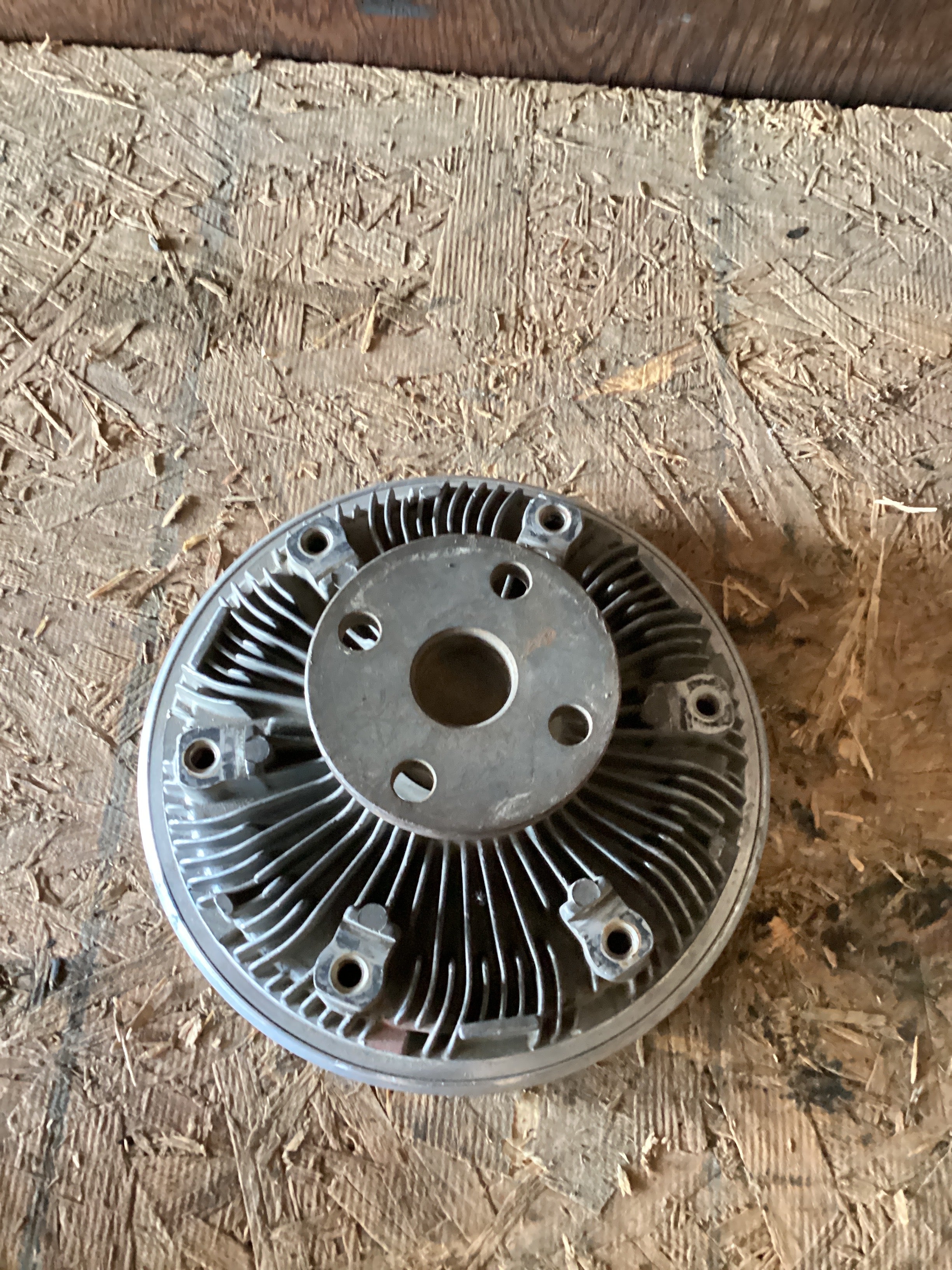 USED | ENGINE FAN CLUTCH THERMIC INTERNATIONAL | SKU909