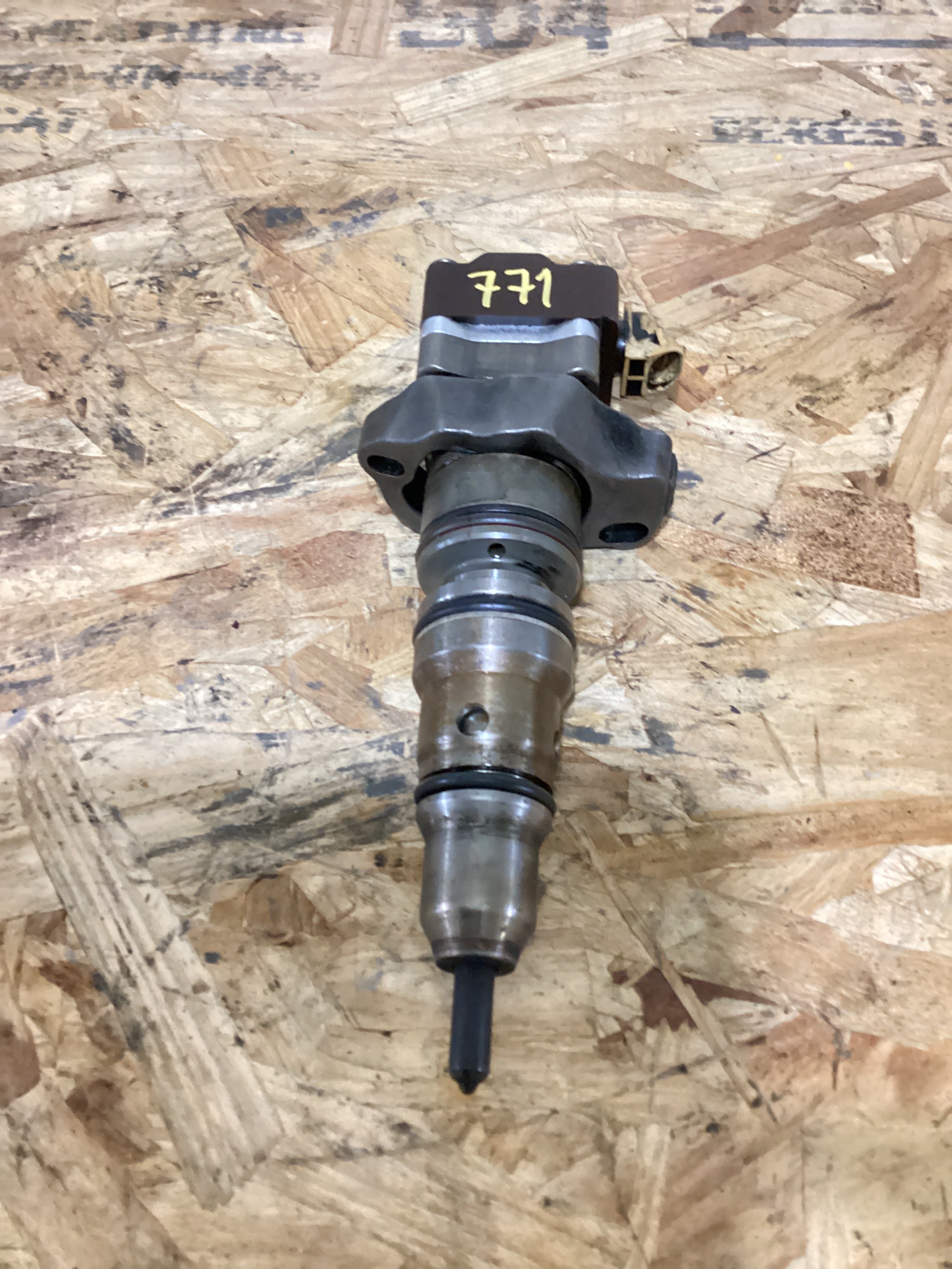 USED | FUEL INJECTOR CAT ENGINE | SKU771
