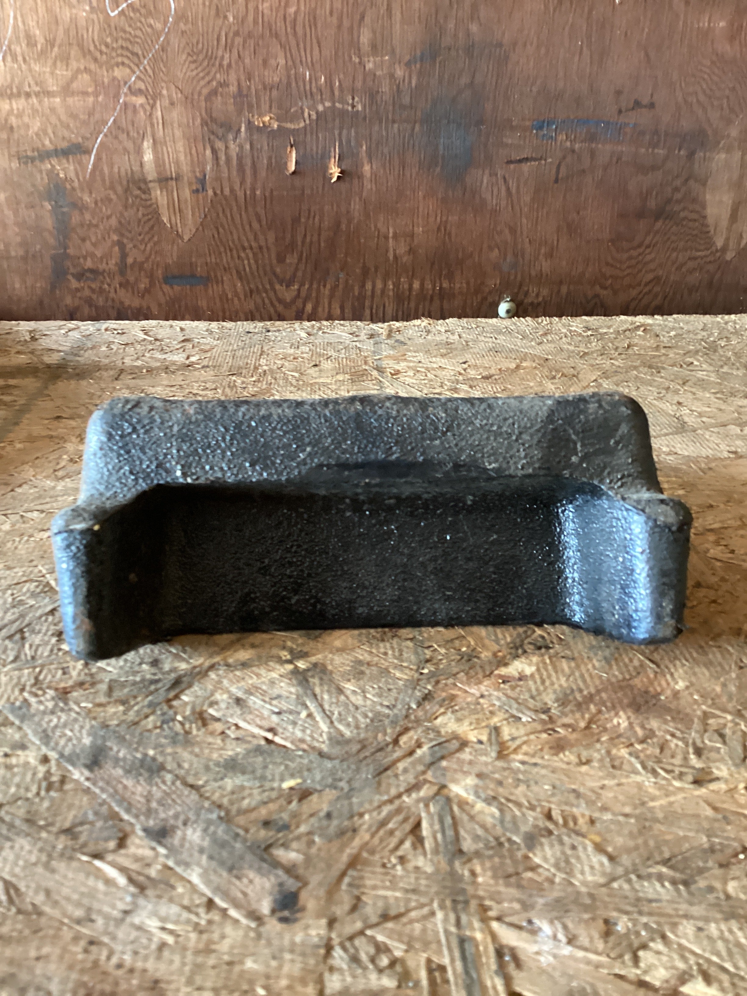 USED | REAR AXLE STOP MOUNT BRACKET | SKU940