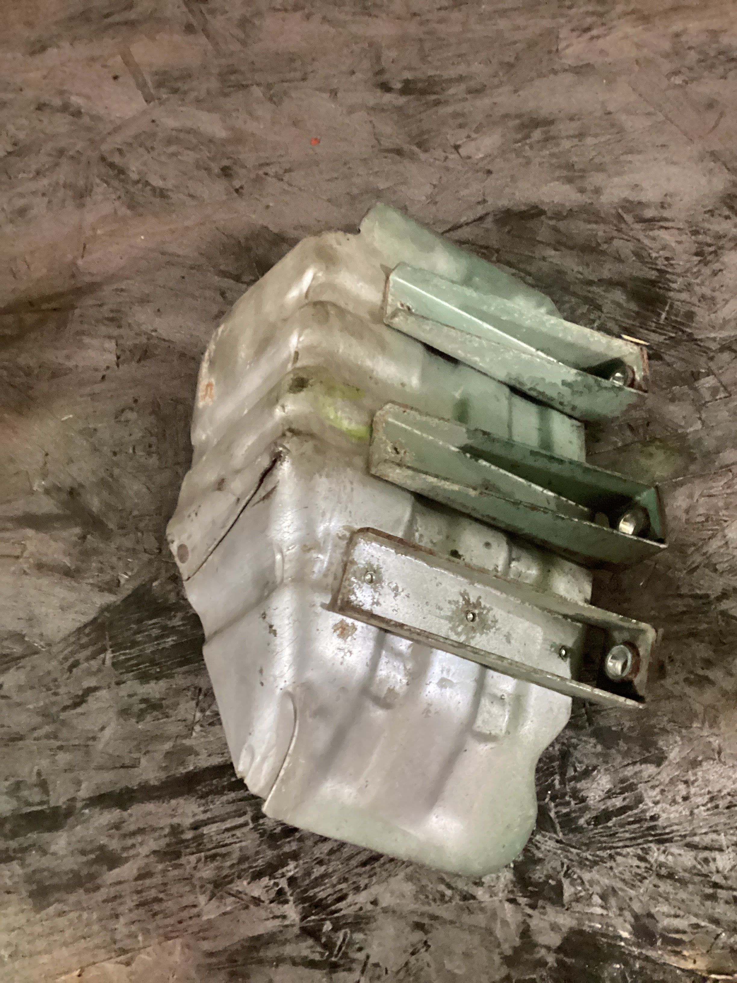 USED | EXHAUST MANIFOLD HEAT SHIELD VOLVO 2019 D13 | SKU823