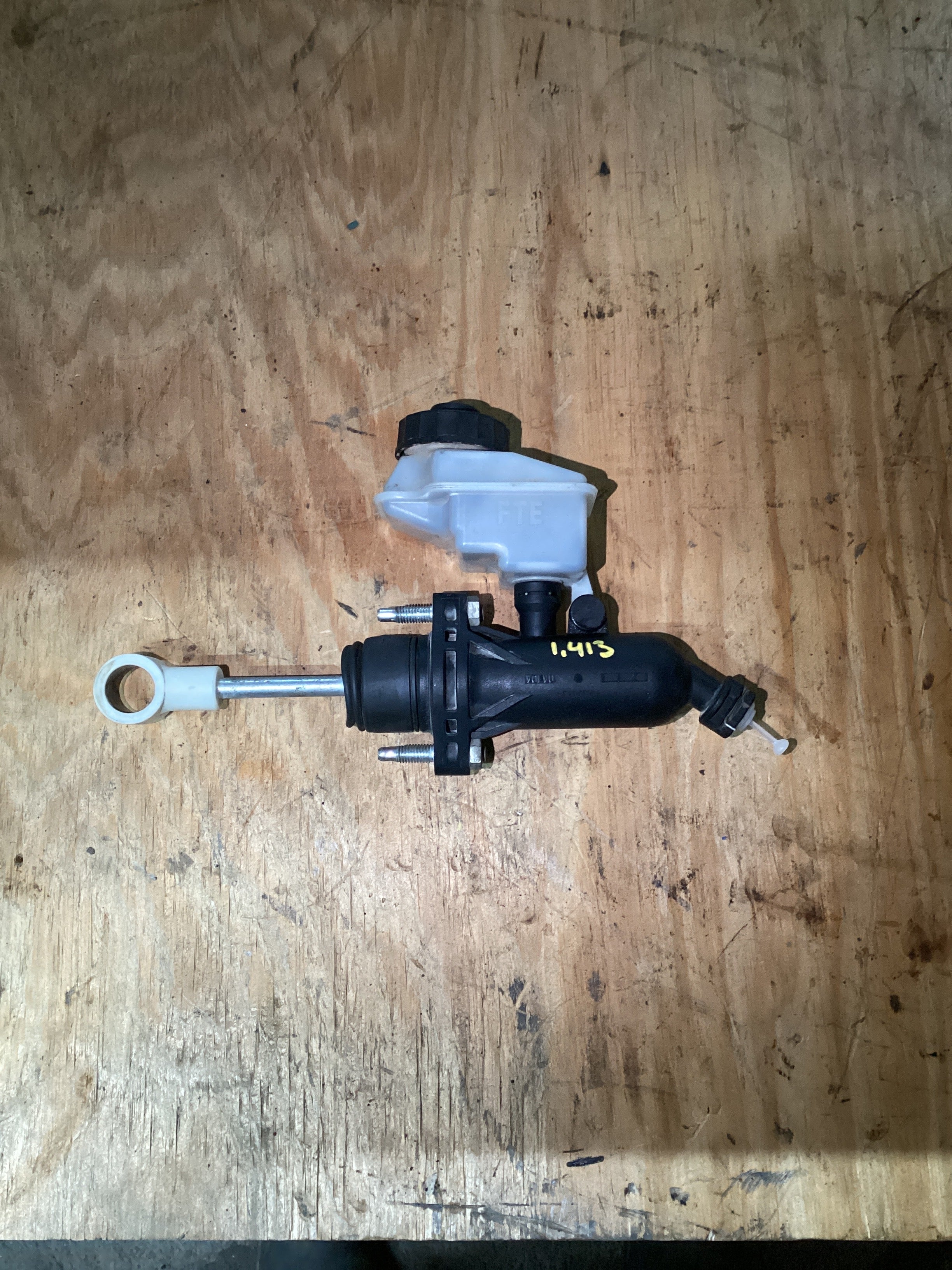 USED | BRAKE MASTER CYLINDER VOLVO | SKU1,413
