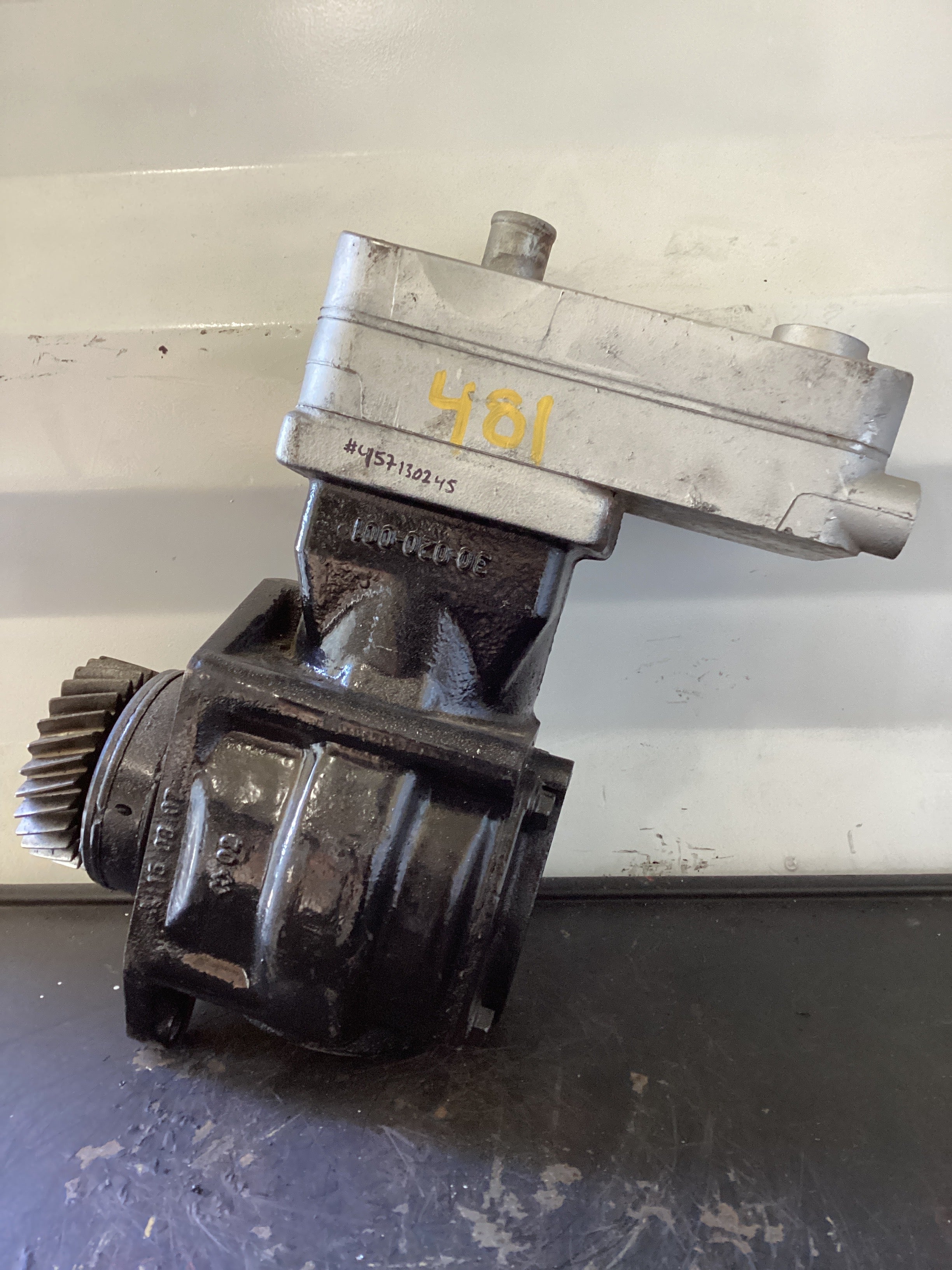 USED | AIR COMPRESSOR MERCEDEZ BENZ MBE4000 | SKU481