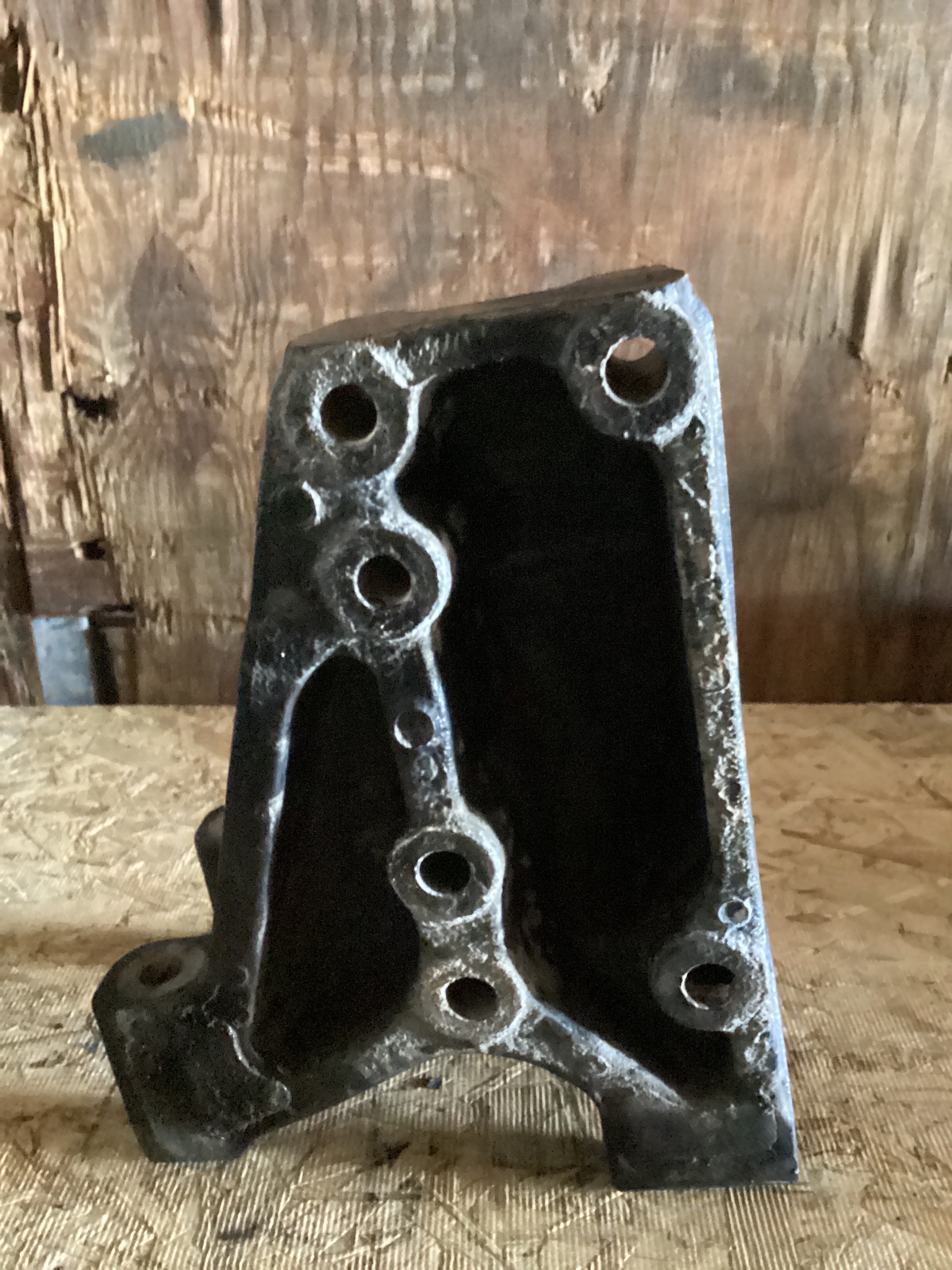 USED | REAR SUSPENSION LEAF HANGER LHS KW & PETERBILT | SKU780