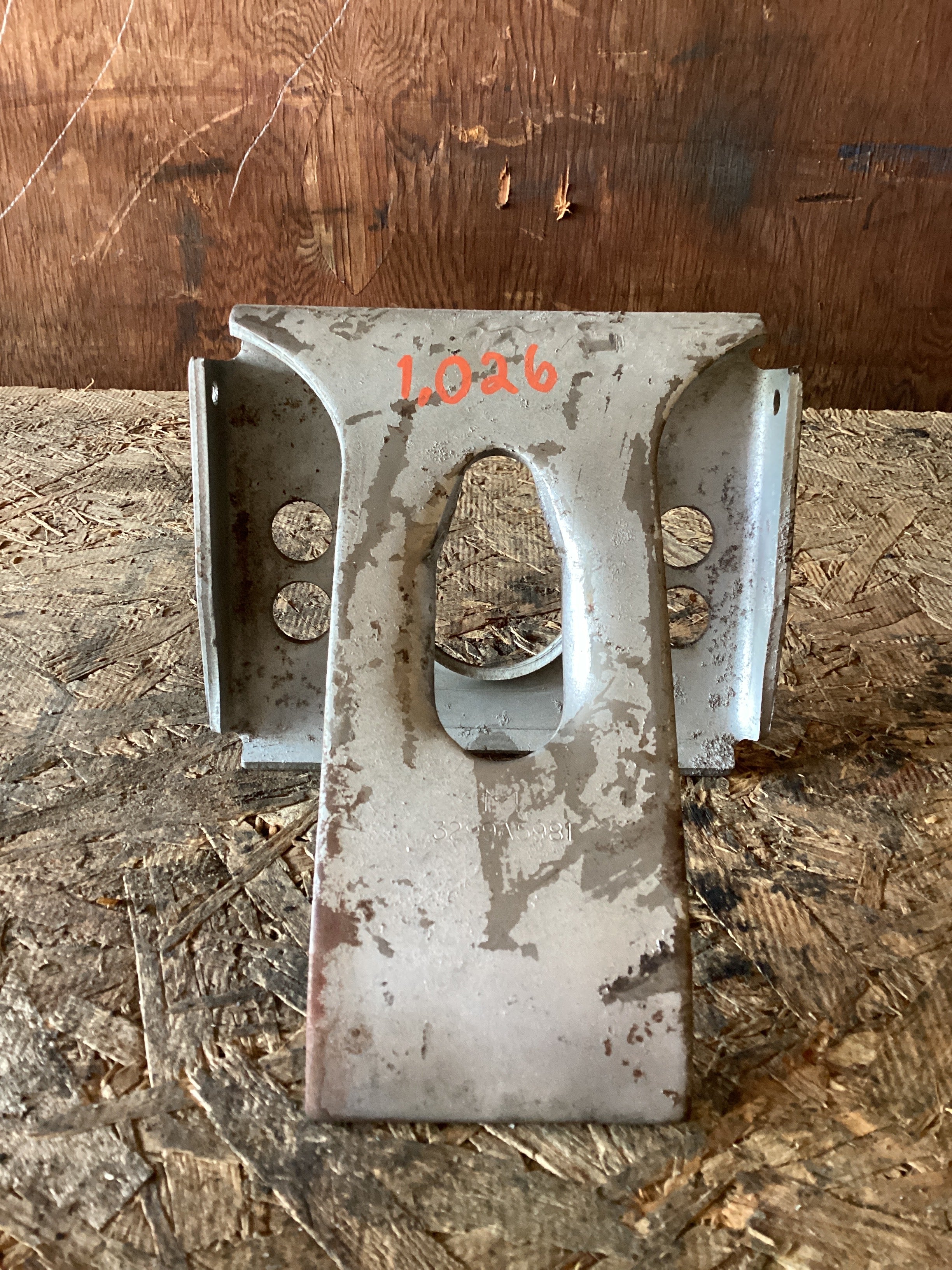 USED | AIR BRAKE CHAMBER BRACKET MERITOR| | SKU1,026