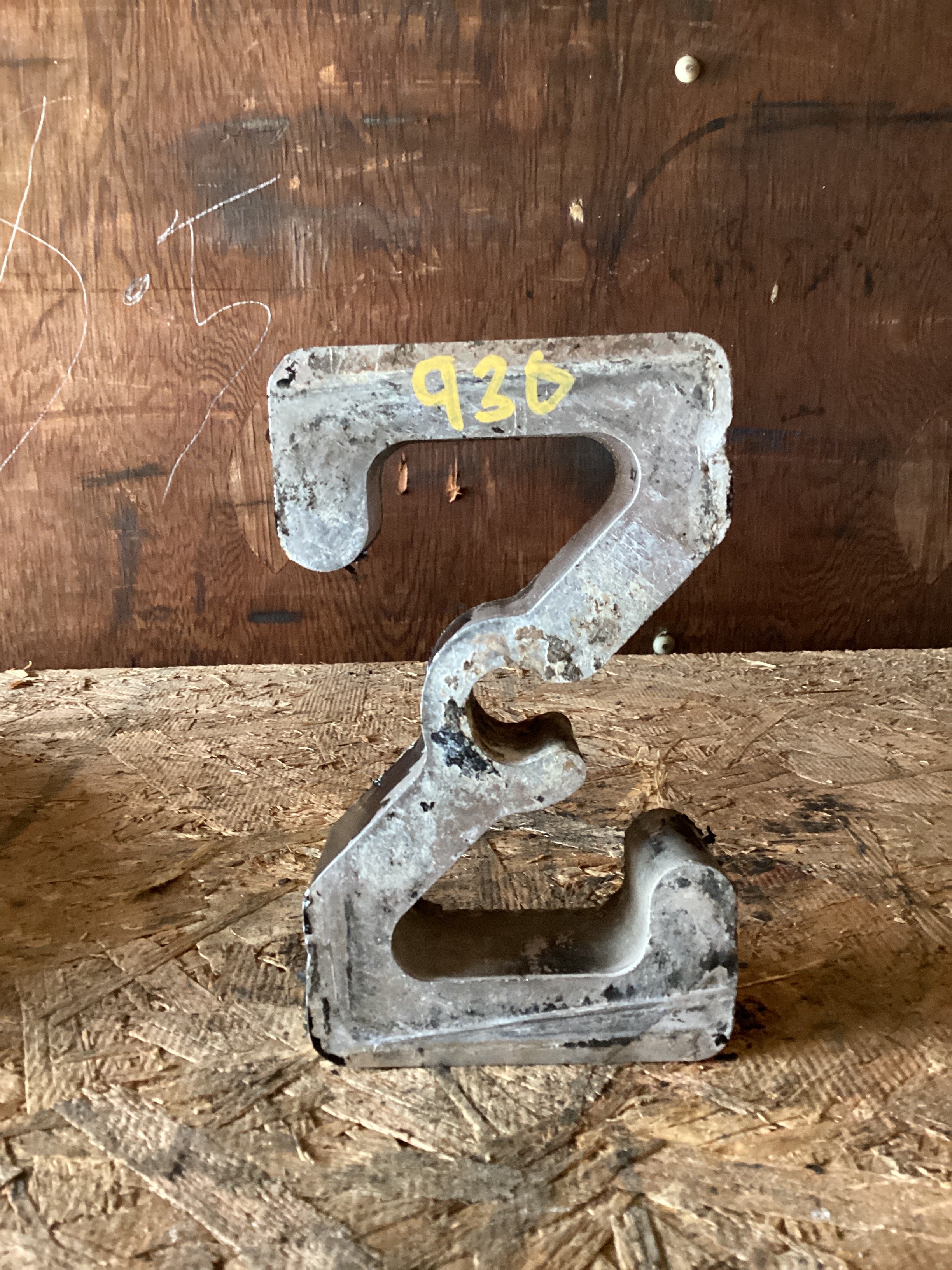 USED | FRONT LEAF SPRING SPACER | SKU930