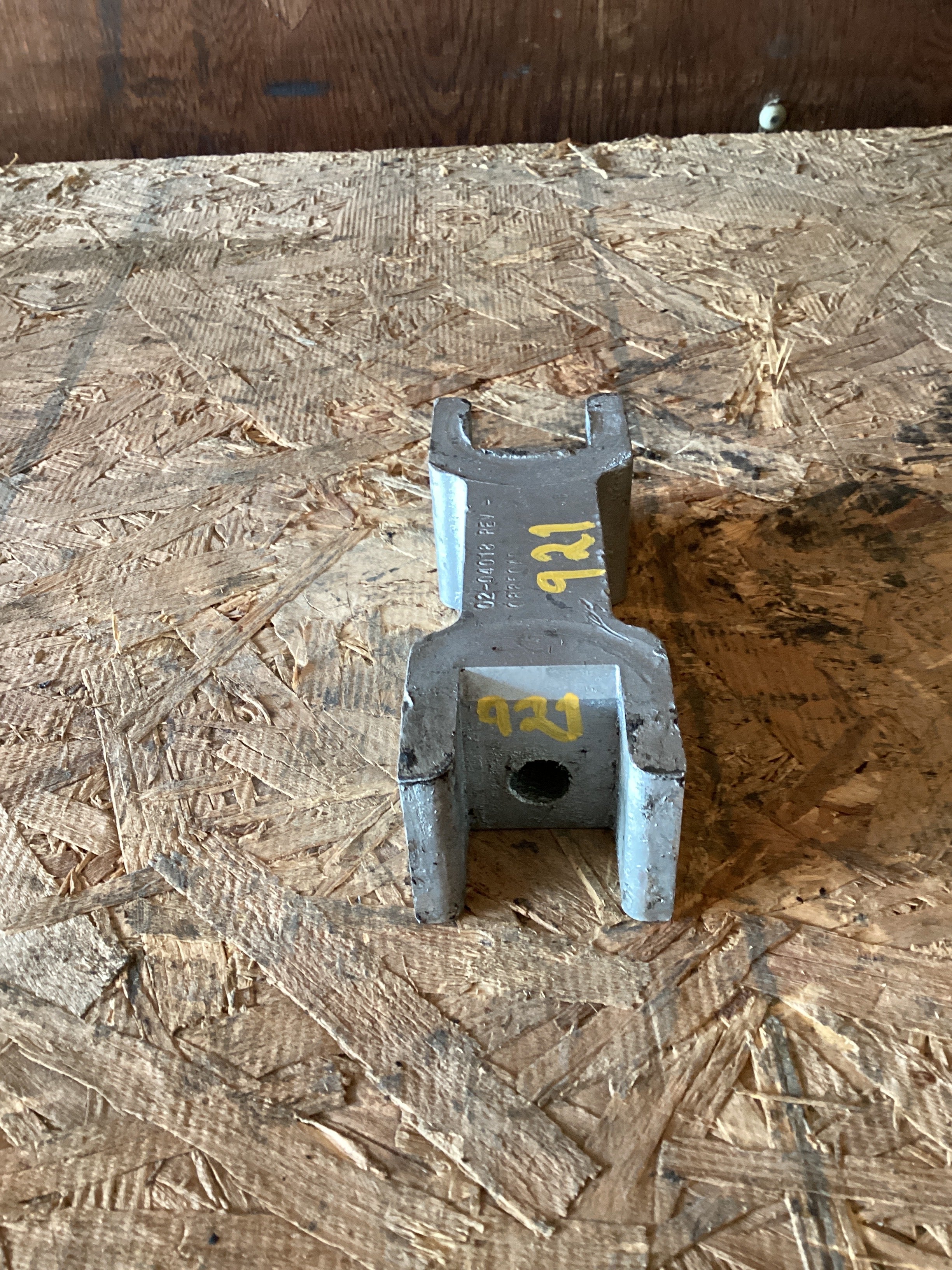 USED | LEAF SPRING SIDE BAR SHACKLE | SKU921