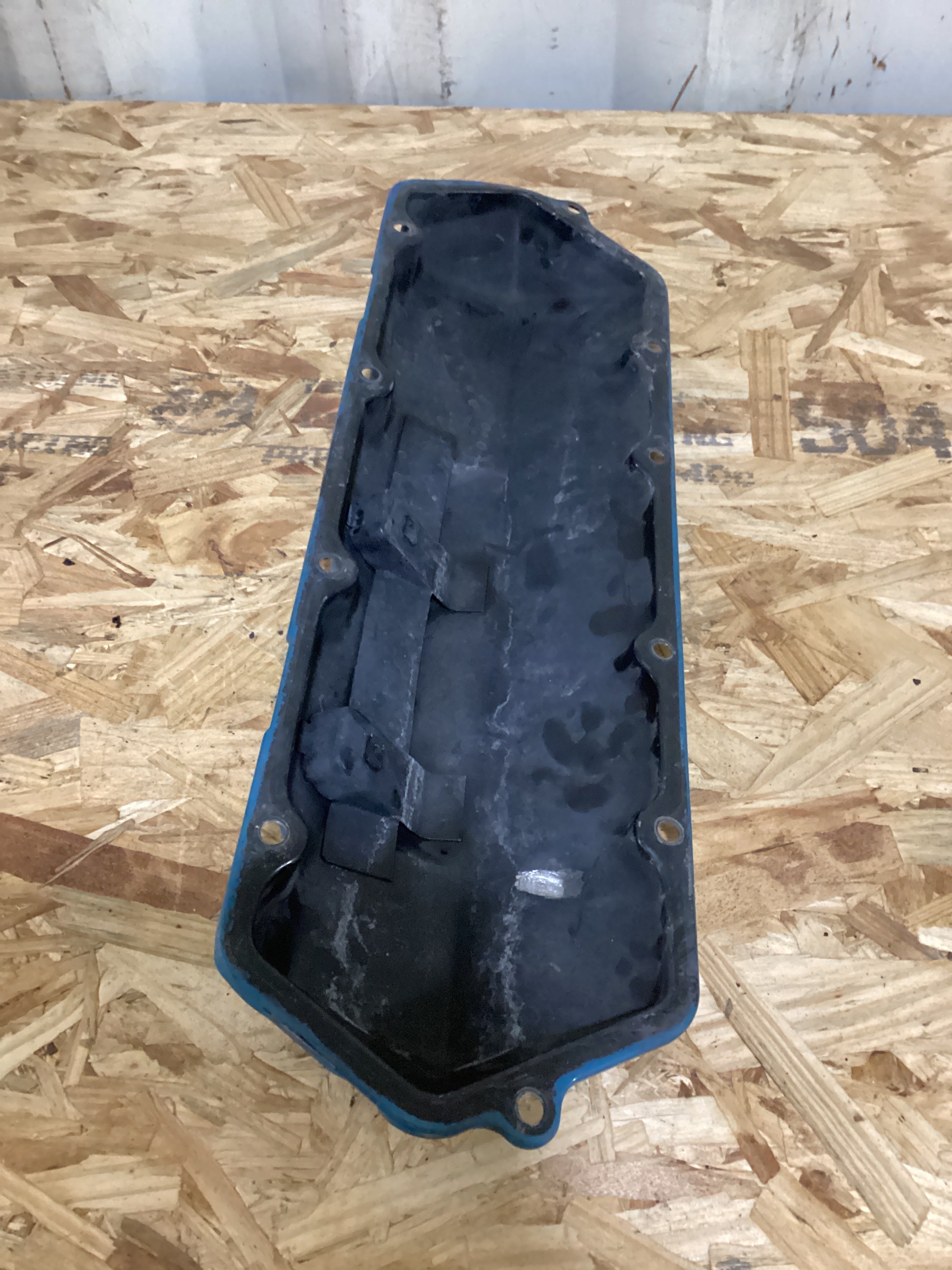 USED | VALVE COVER INTERNATIONAL NAVISTAR | SKU692