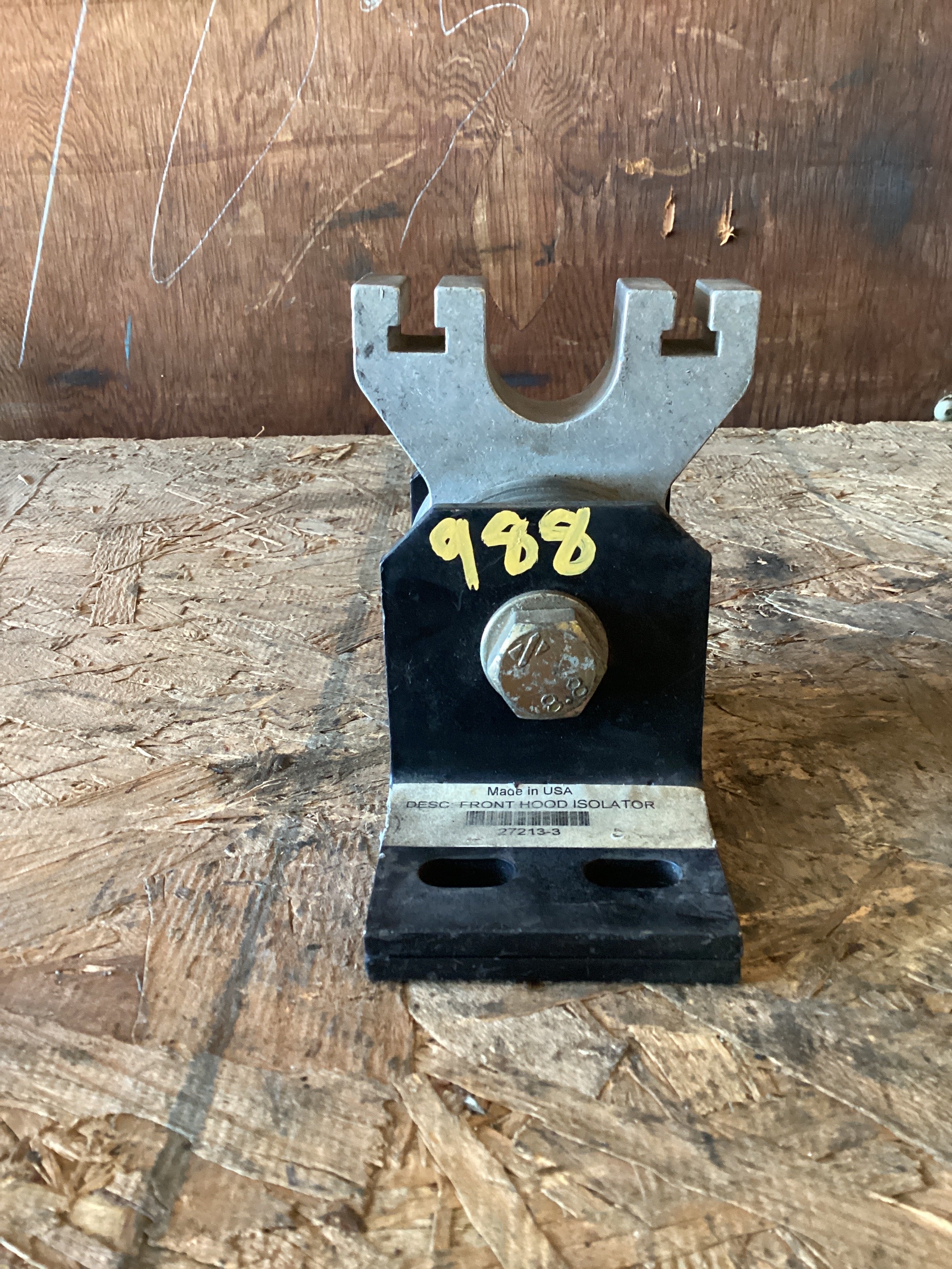 USED | HOOD FRONT HINGE INSOLATOR MOUNT KENWORTH | SKU988