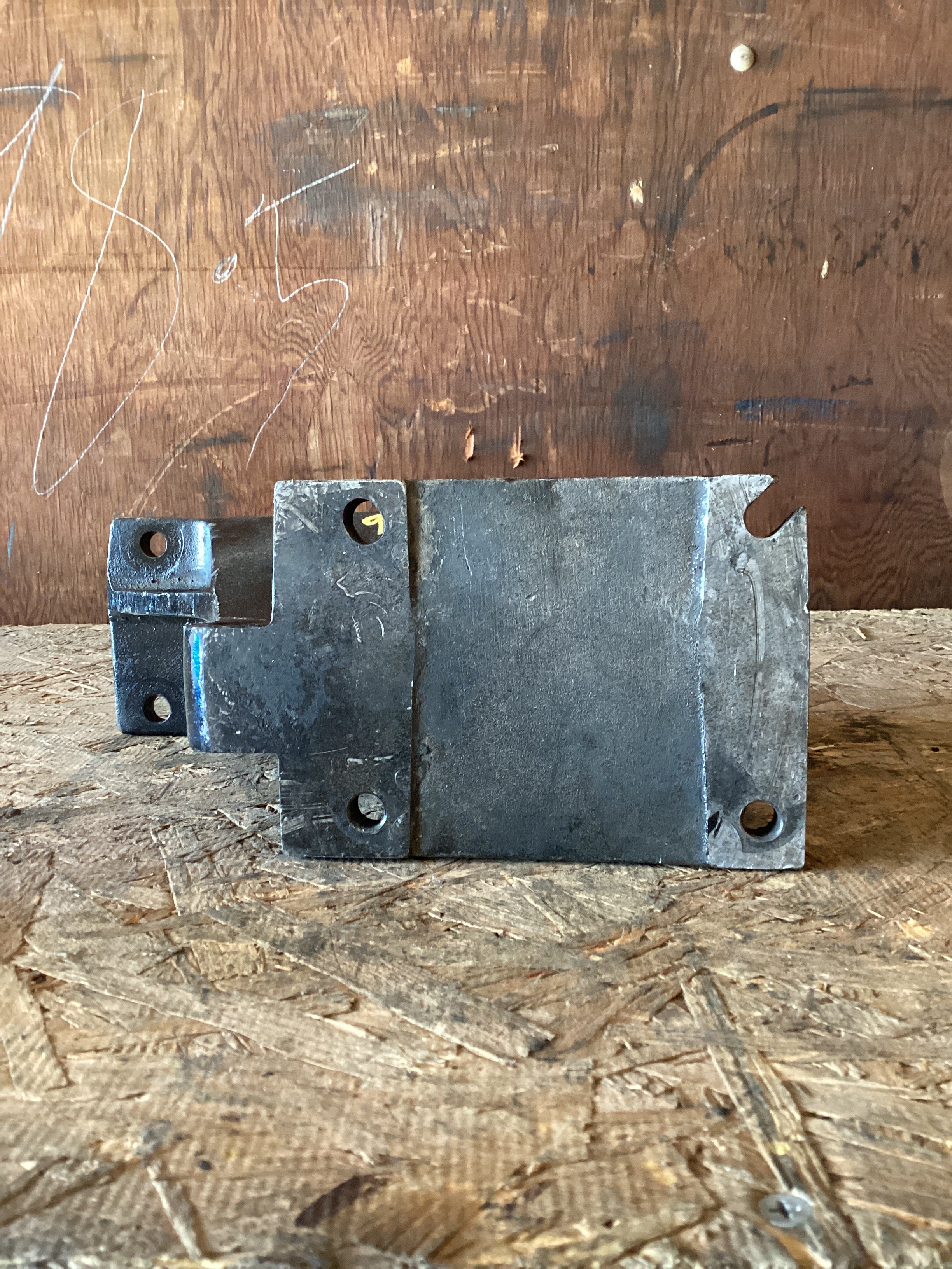 USED | ENGINE BRACKET DETROIT 14L | SKU990