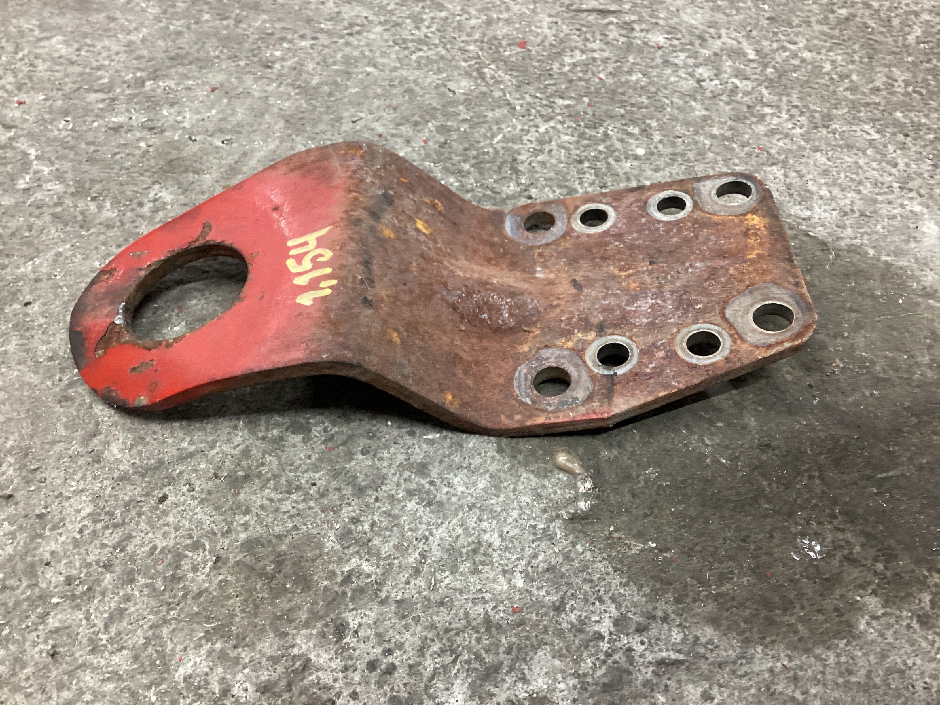 USED | ENGINE LIFTING BRACKET 2 CUMMINS ISB 2012 | SKU1,154
