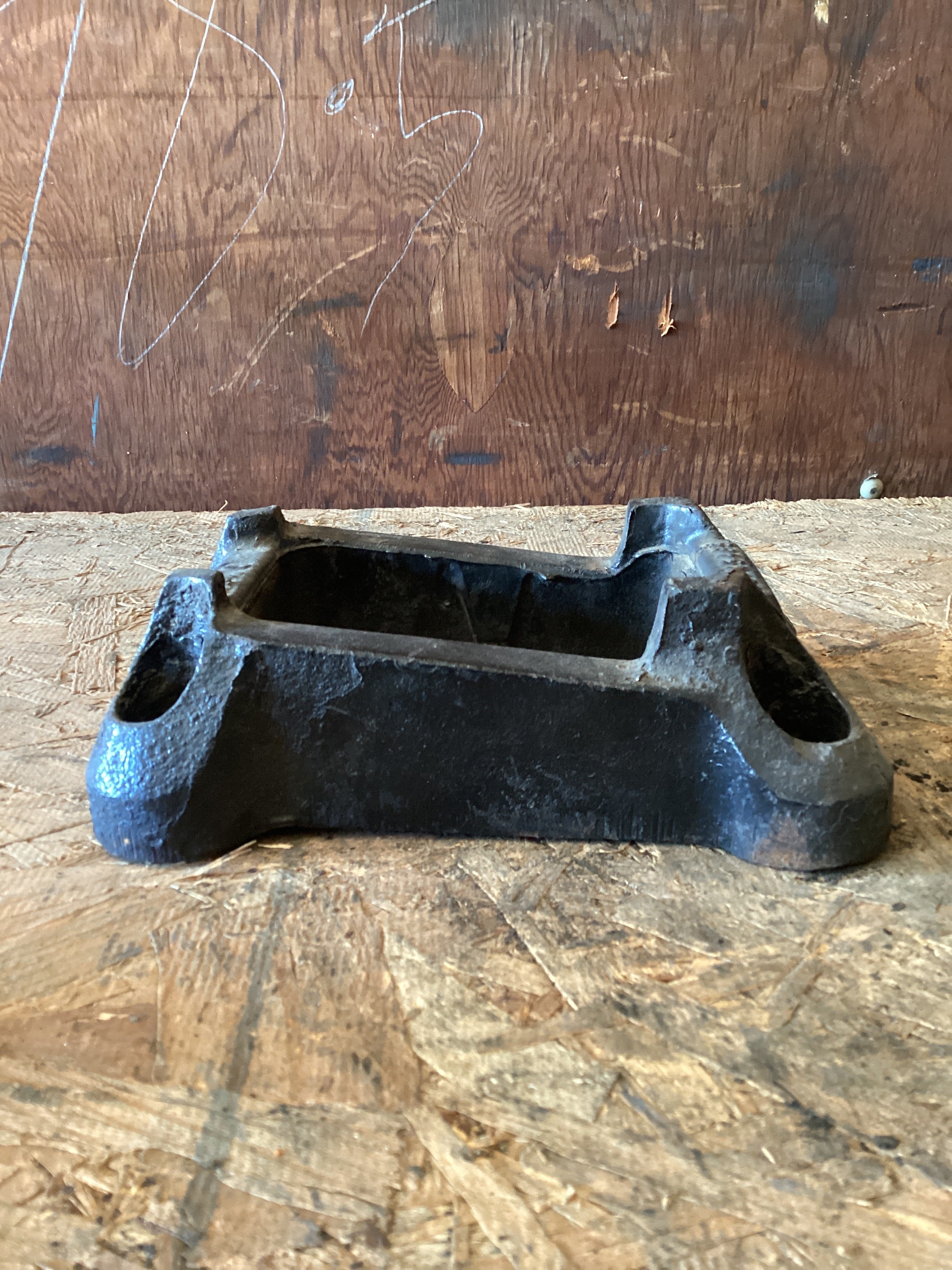 USED | REAR LEAF SPRING U BOLT LOWER PLATE BRACKET PETERBILT| SKU995