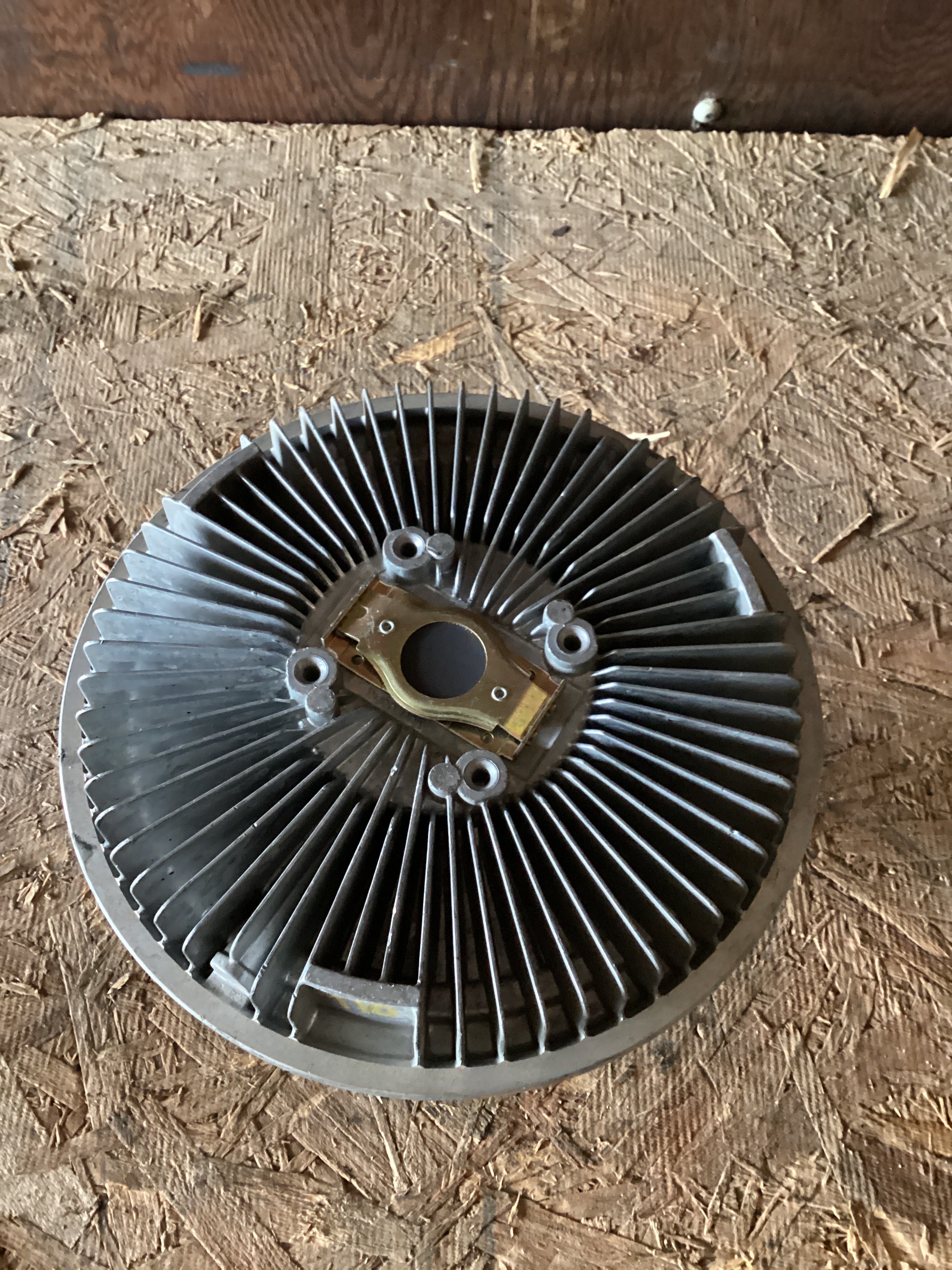 USED | ENGINE FAN CLUTCH INTERNATIONAL | SKU910