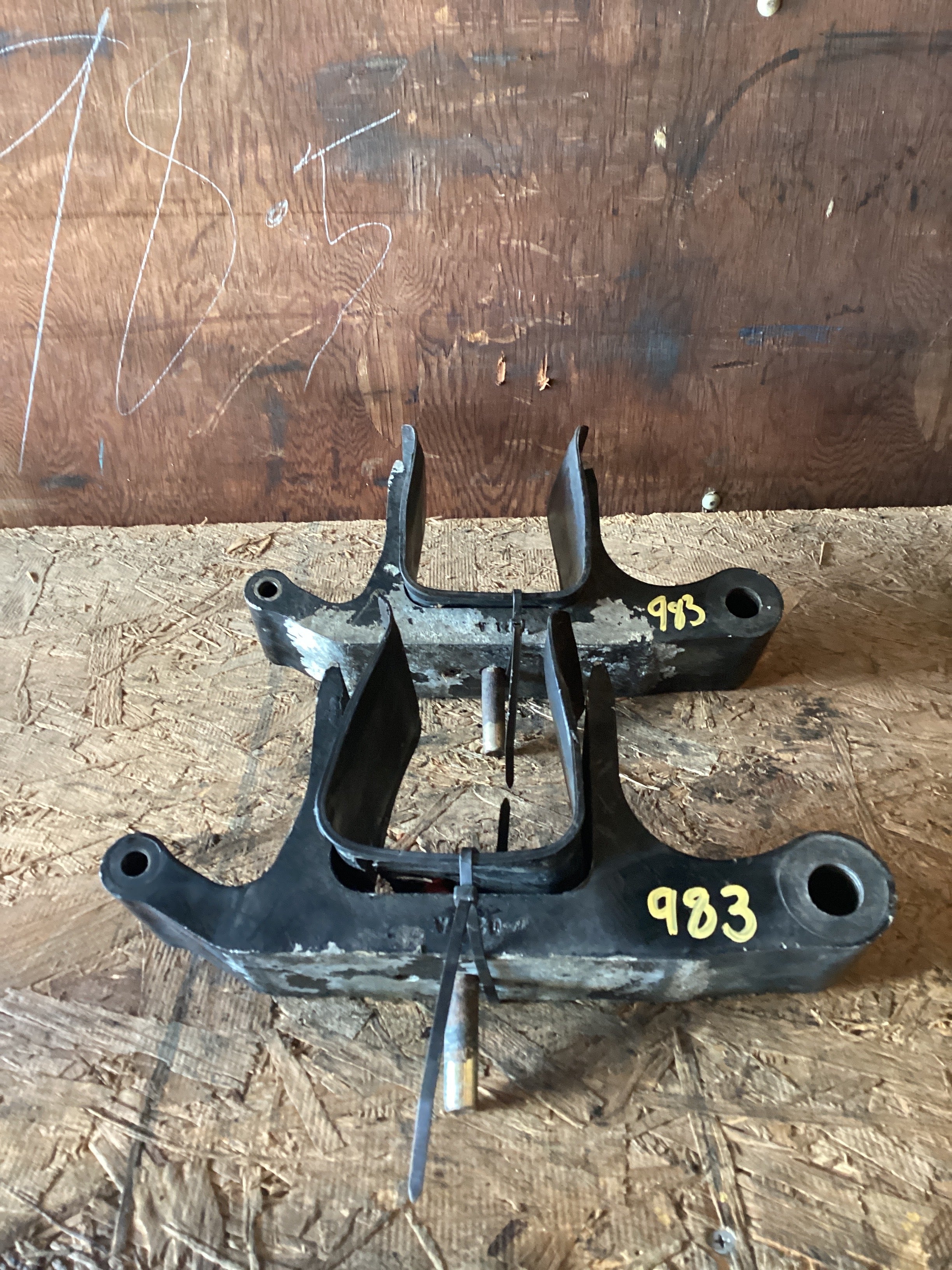 USED | SUSPENSION DRIVETRAIN MOUNTS | SKU983