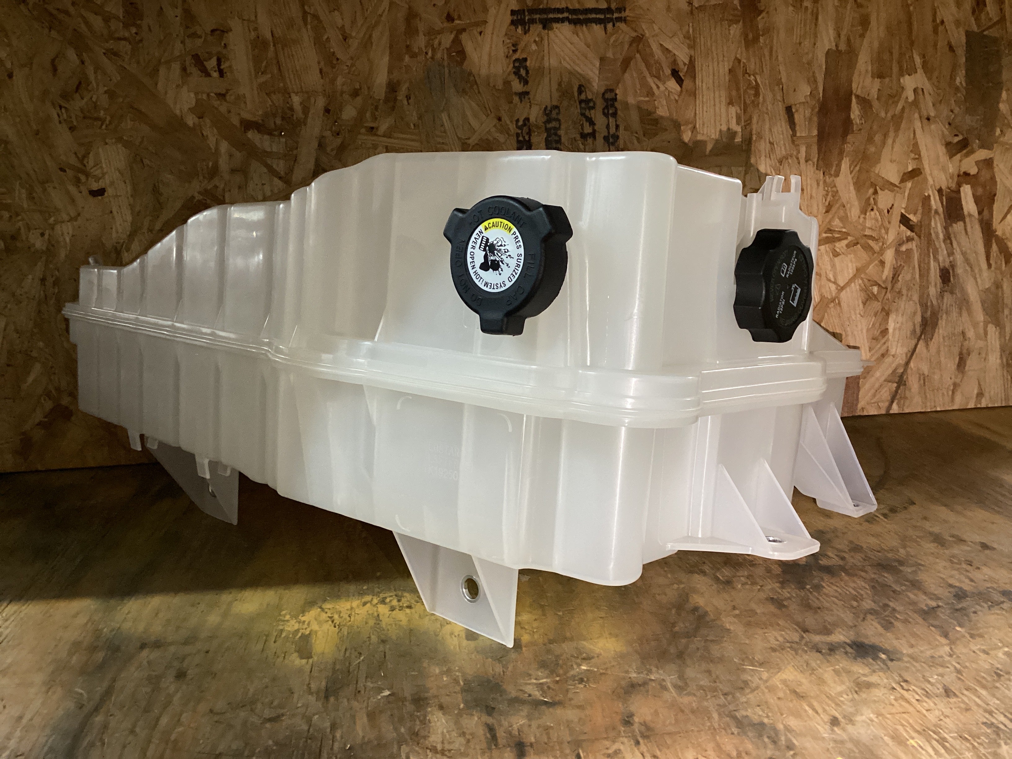 NEW | COOLANT RESERVOIR CASCADIA | SKU1,396