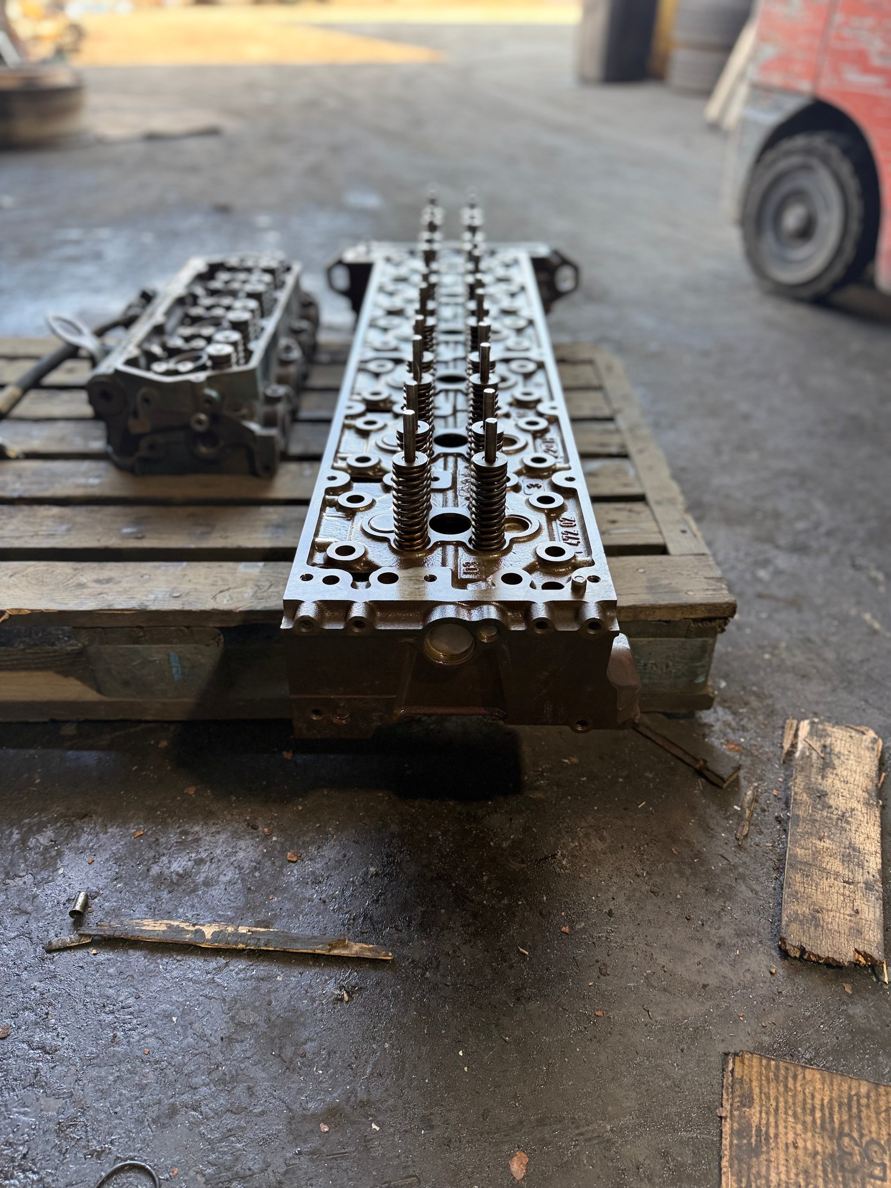 USED ENGINE CYLINDER HEAD MERCEDES MBE 4000 NOT REBUILD | SKU1,241