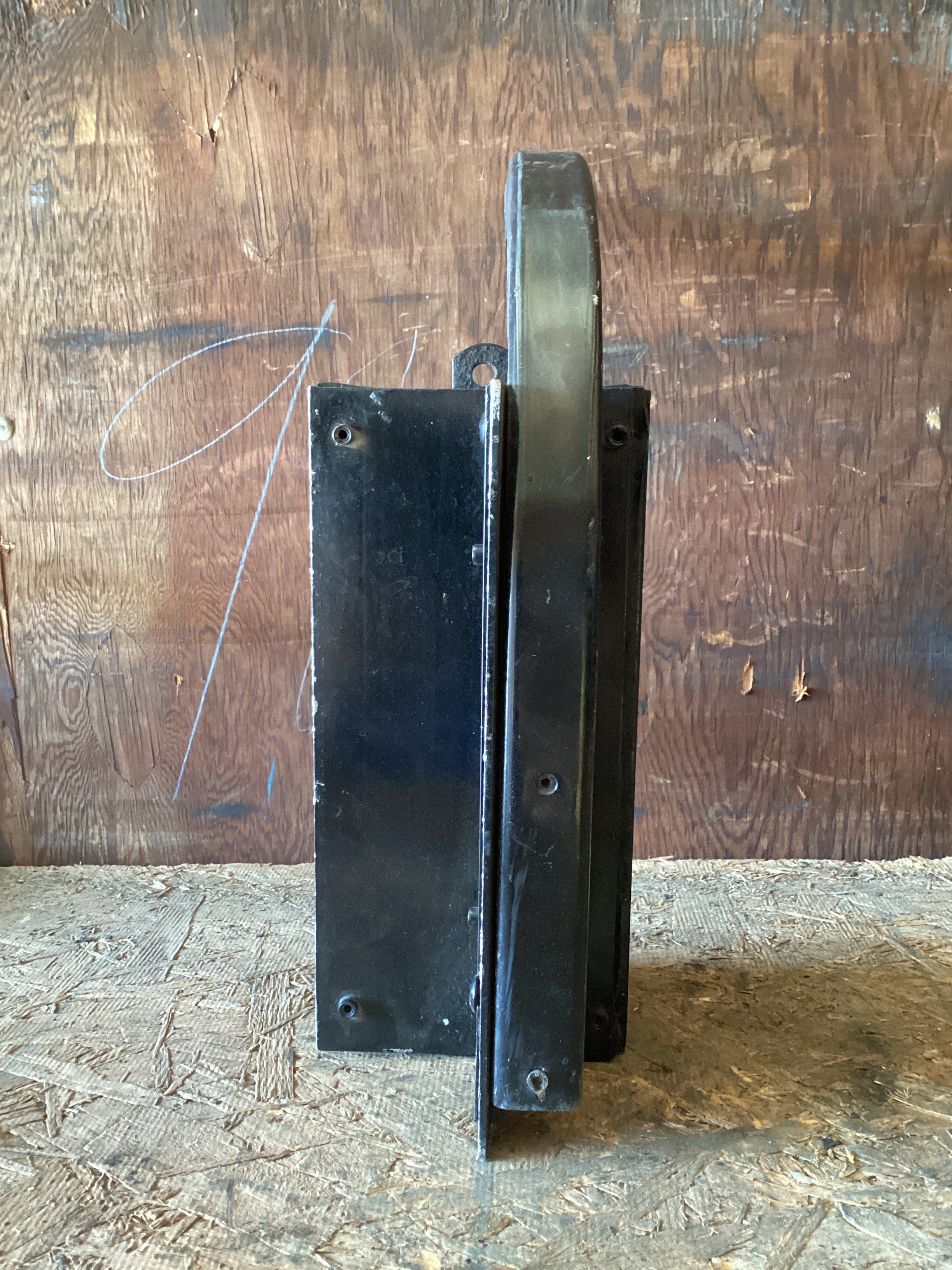 USED | CAB EXTENDER FAIRING BRACKET ASSY FREIGHTLINER | 1,074