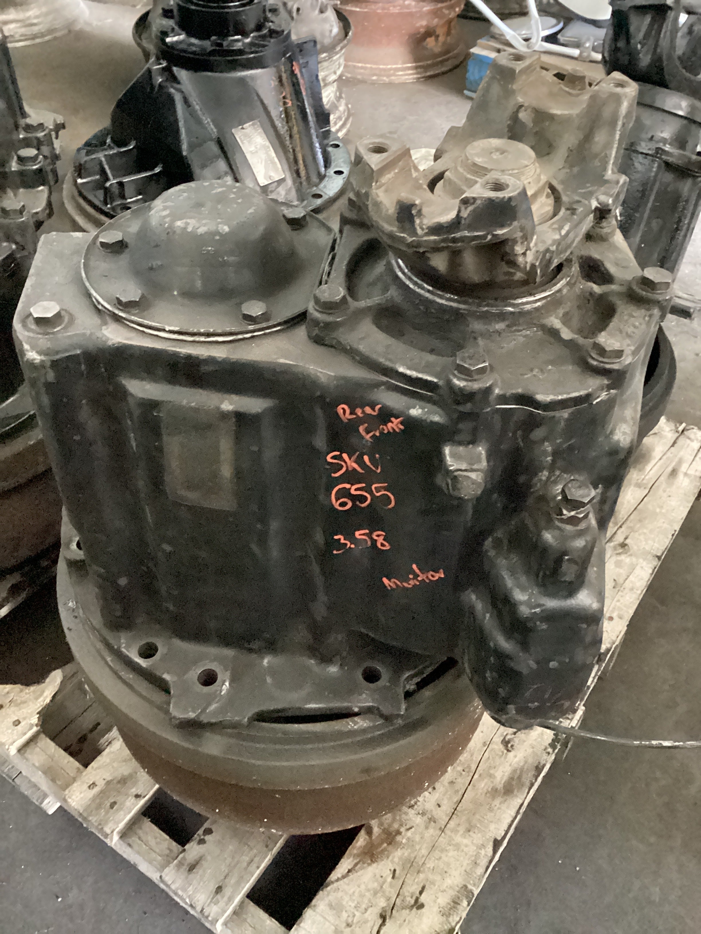 USED | 3.58 MERITOR REAR/FRONT DIFFERENTIAL | SKU655
