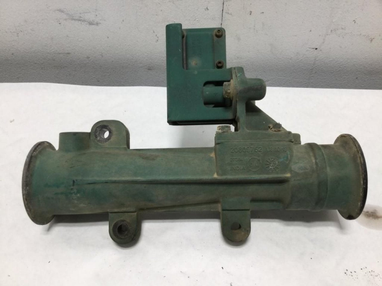 USED | MP8 ENGINE COMPONENT VOLVO D13 | SKU694