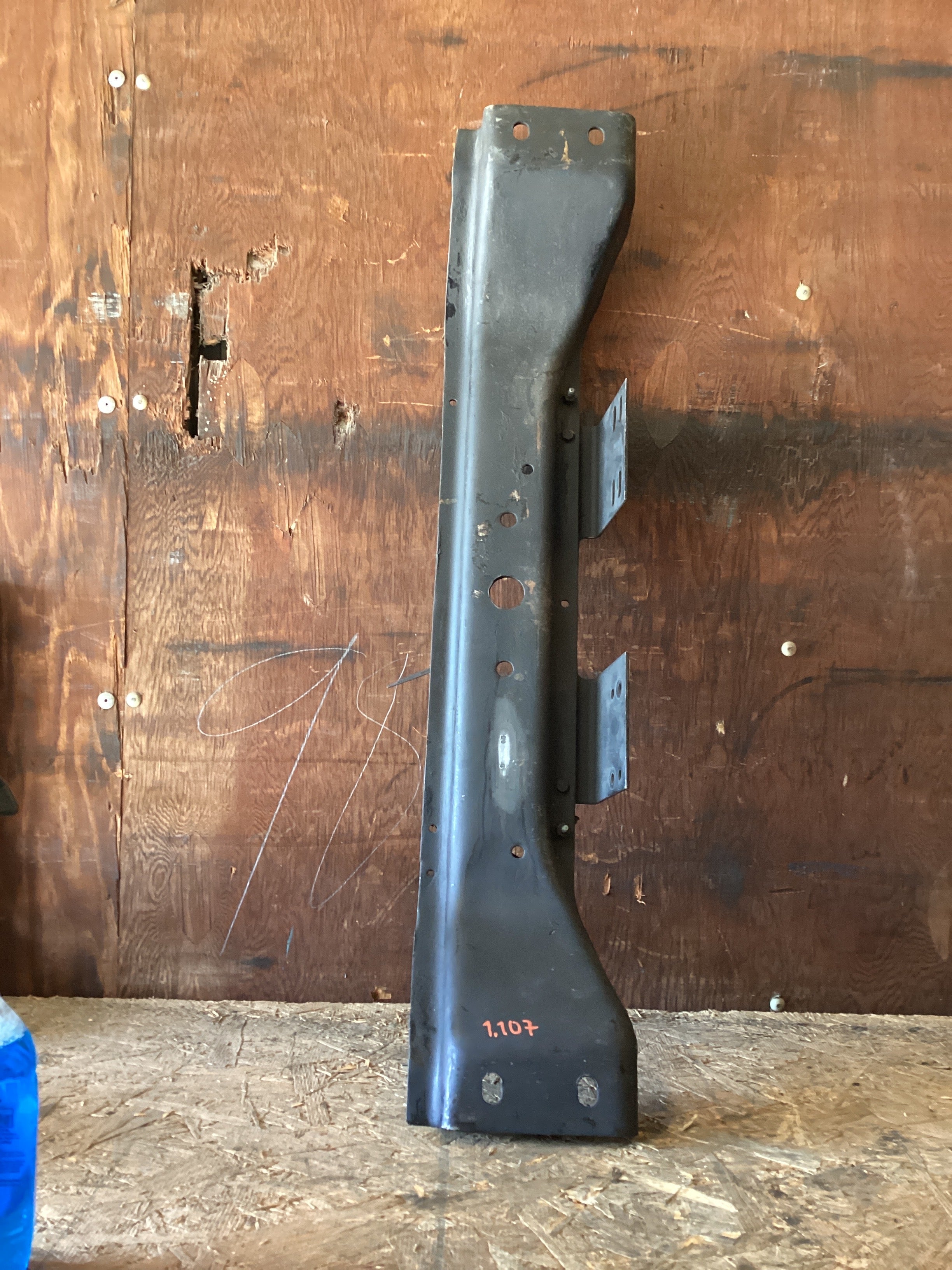 USED | FRAME CROSSMEMBER VOLVO | SKU1,107