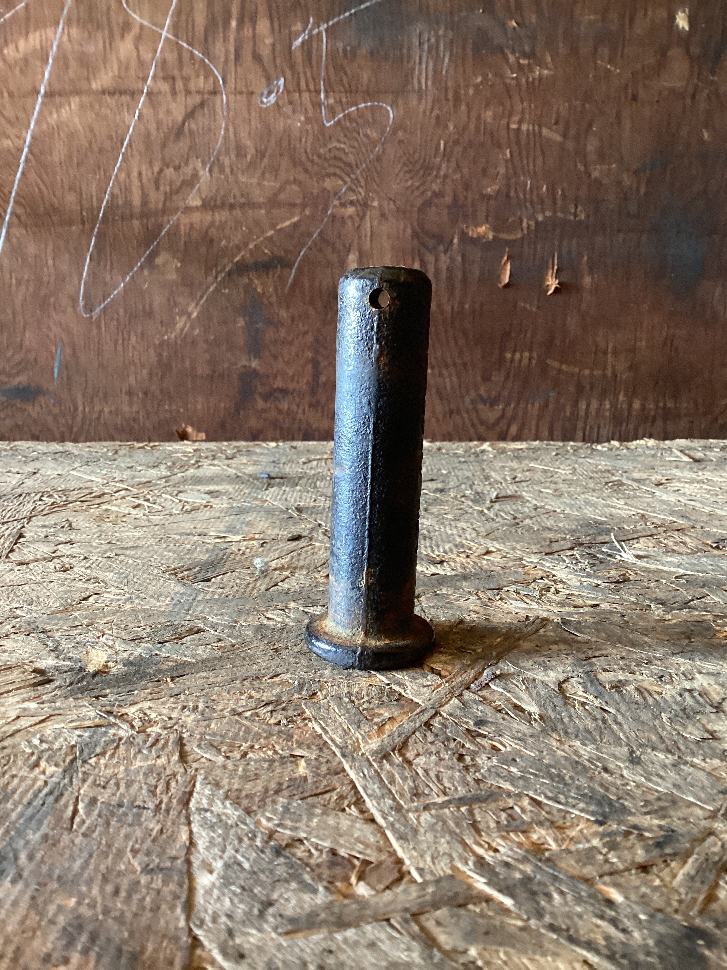 USED | TOW HOOK PIN KENWORTH | SKU1,071