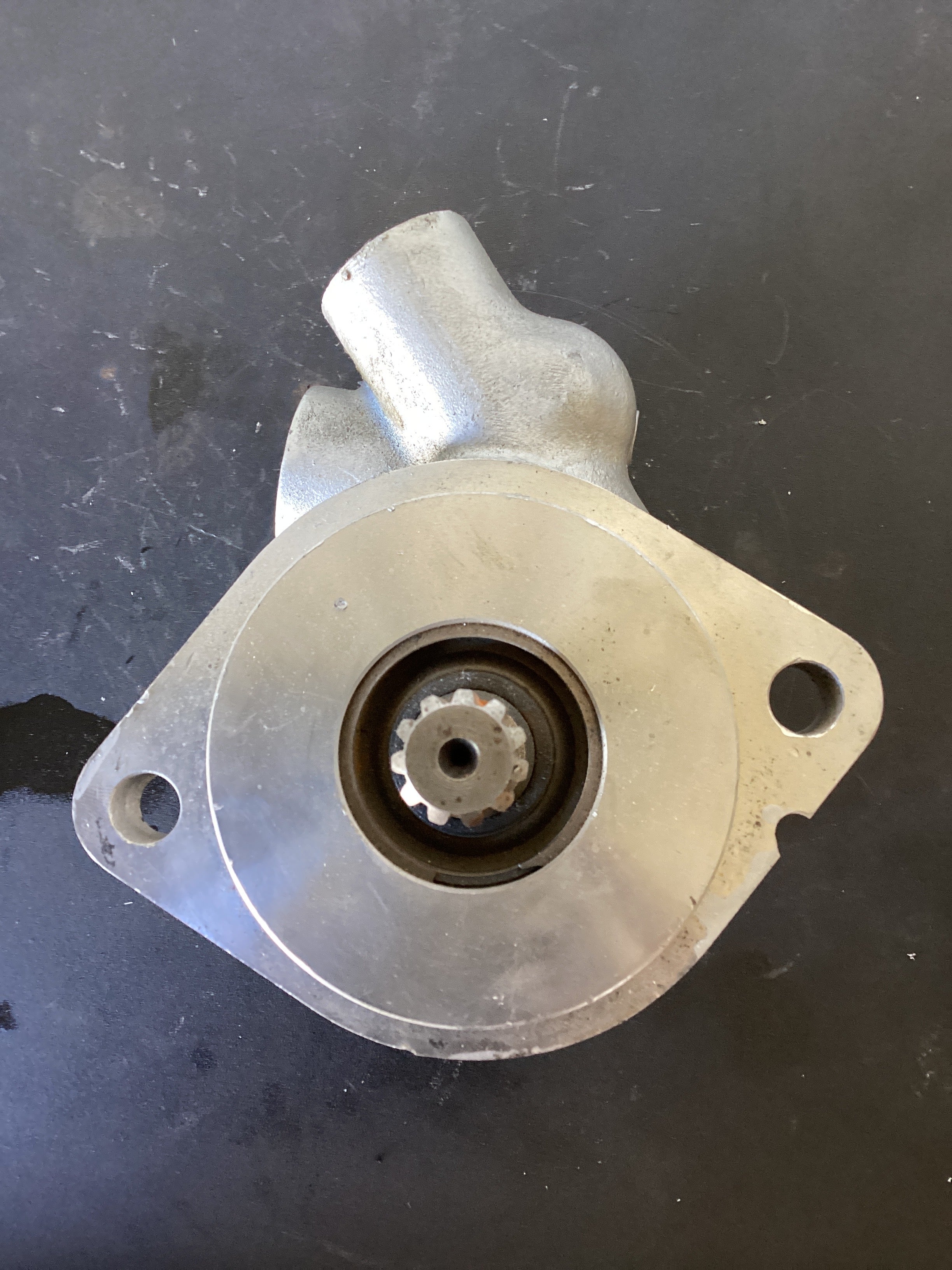 USED | POWER STEERING PUMP RHS | SKU543