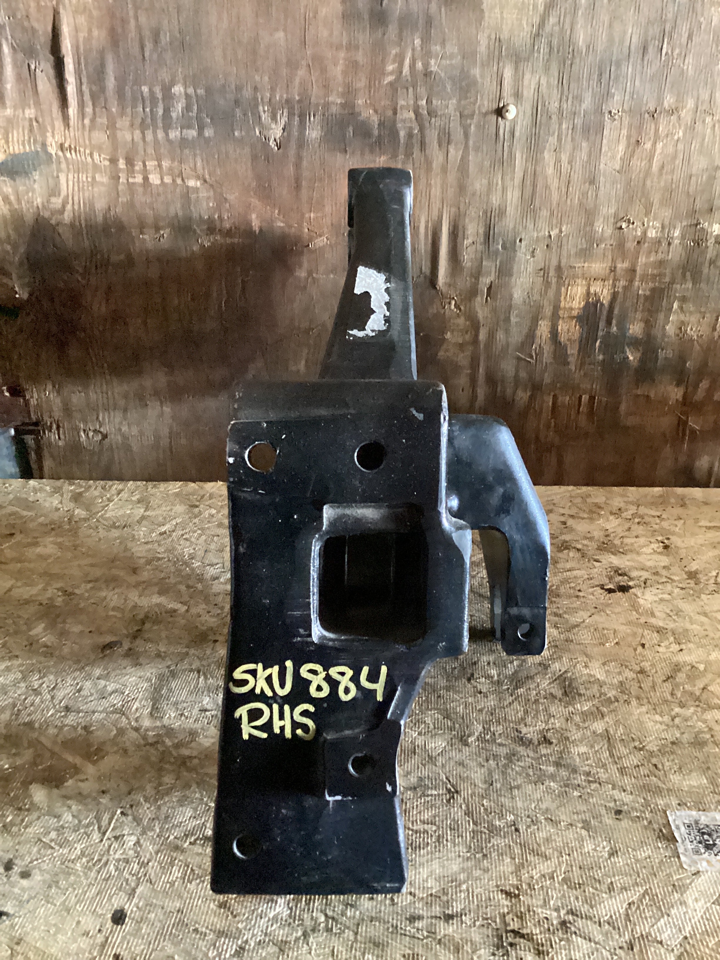 USED | FRONT SPRING HANGER FRAME RHS KENWORTH | SKU884