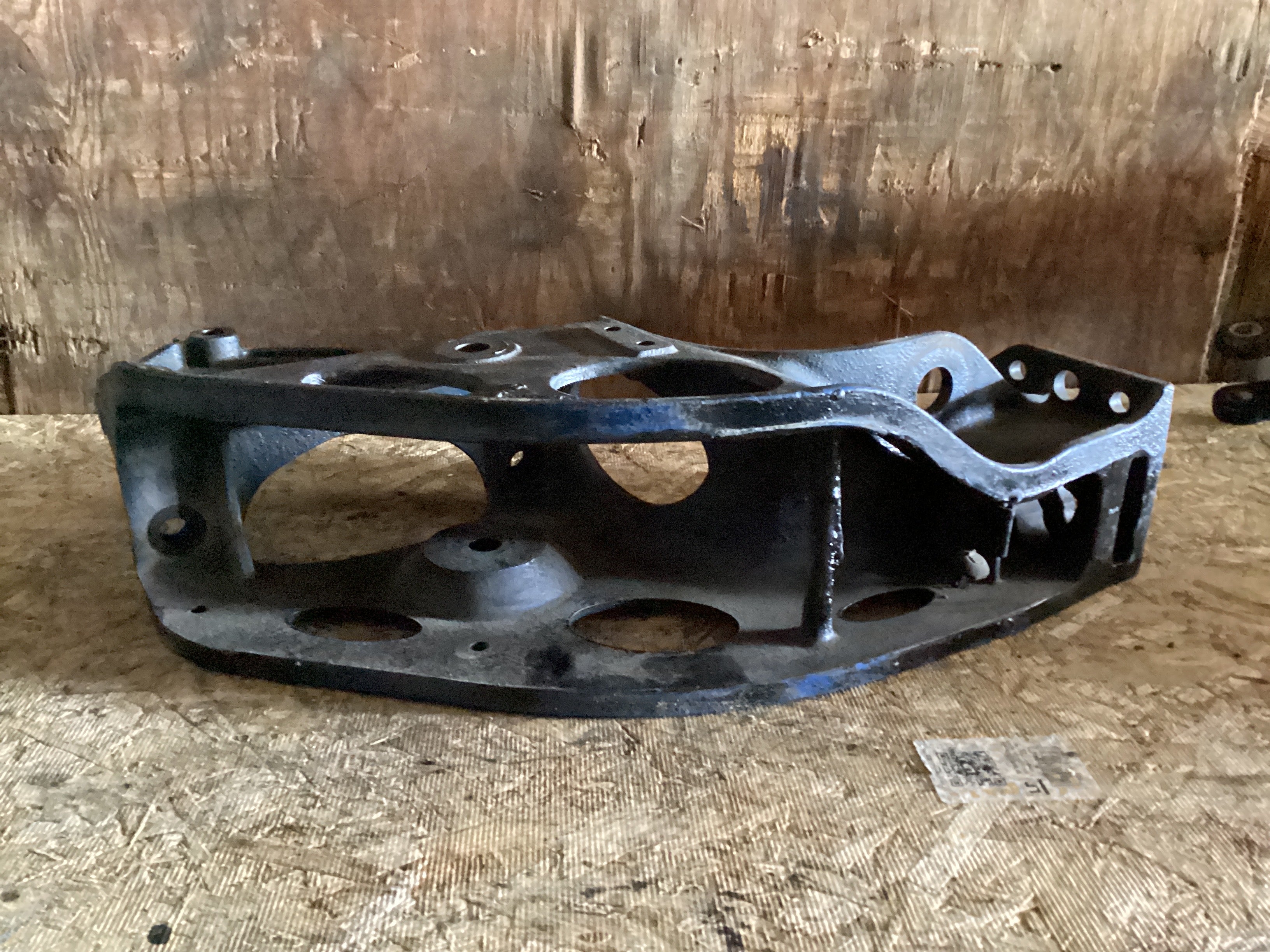 USED | FRONT SPRING HANGER FRAME RHS INTERNATIONAL | SKU883