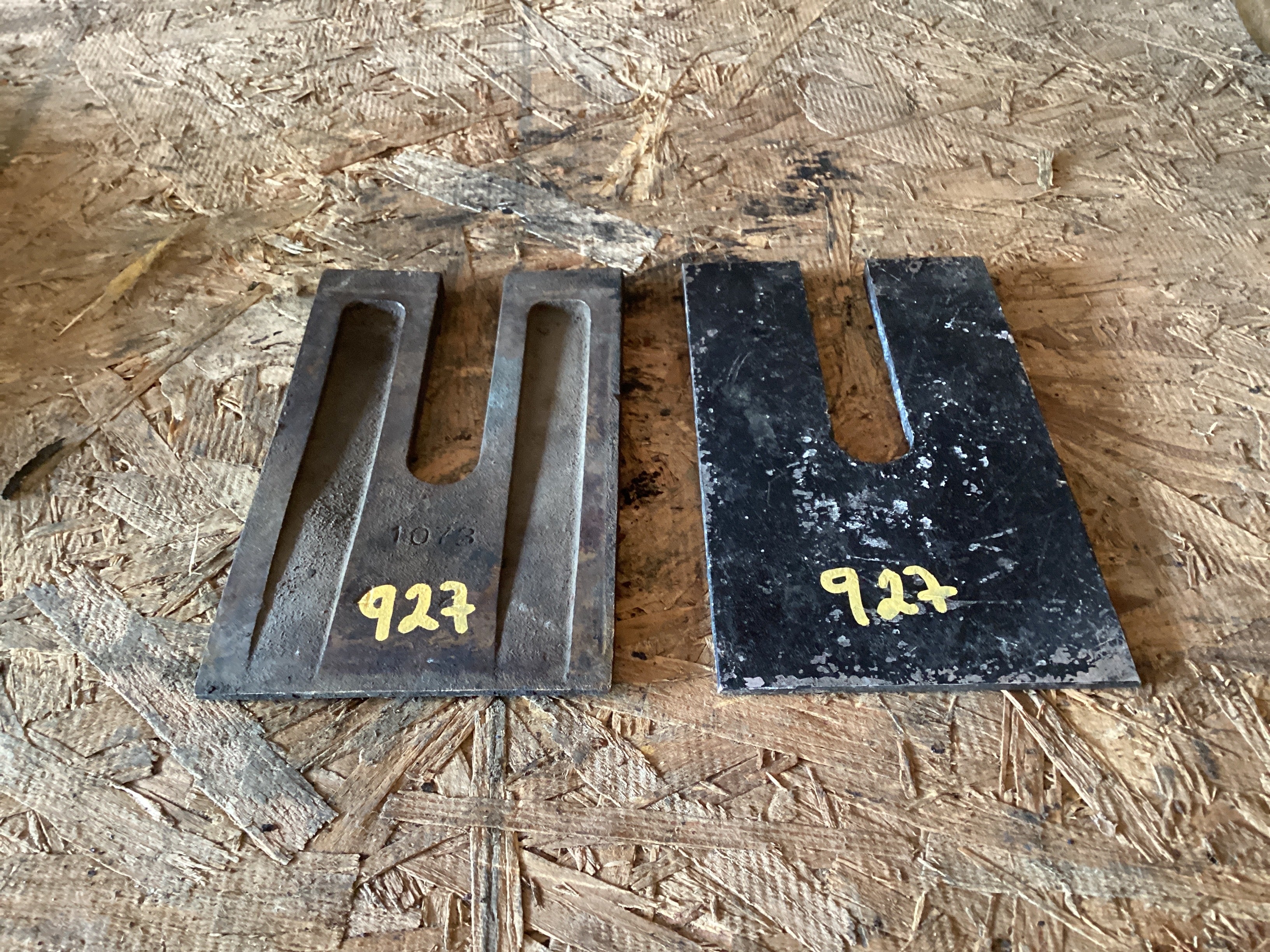 USED | FRONT LEAF SPRING SPACER SHIM PETERBILT | SKU927