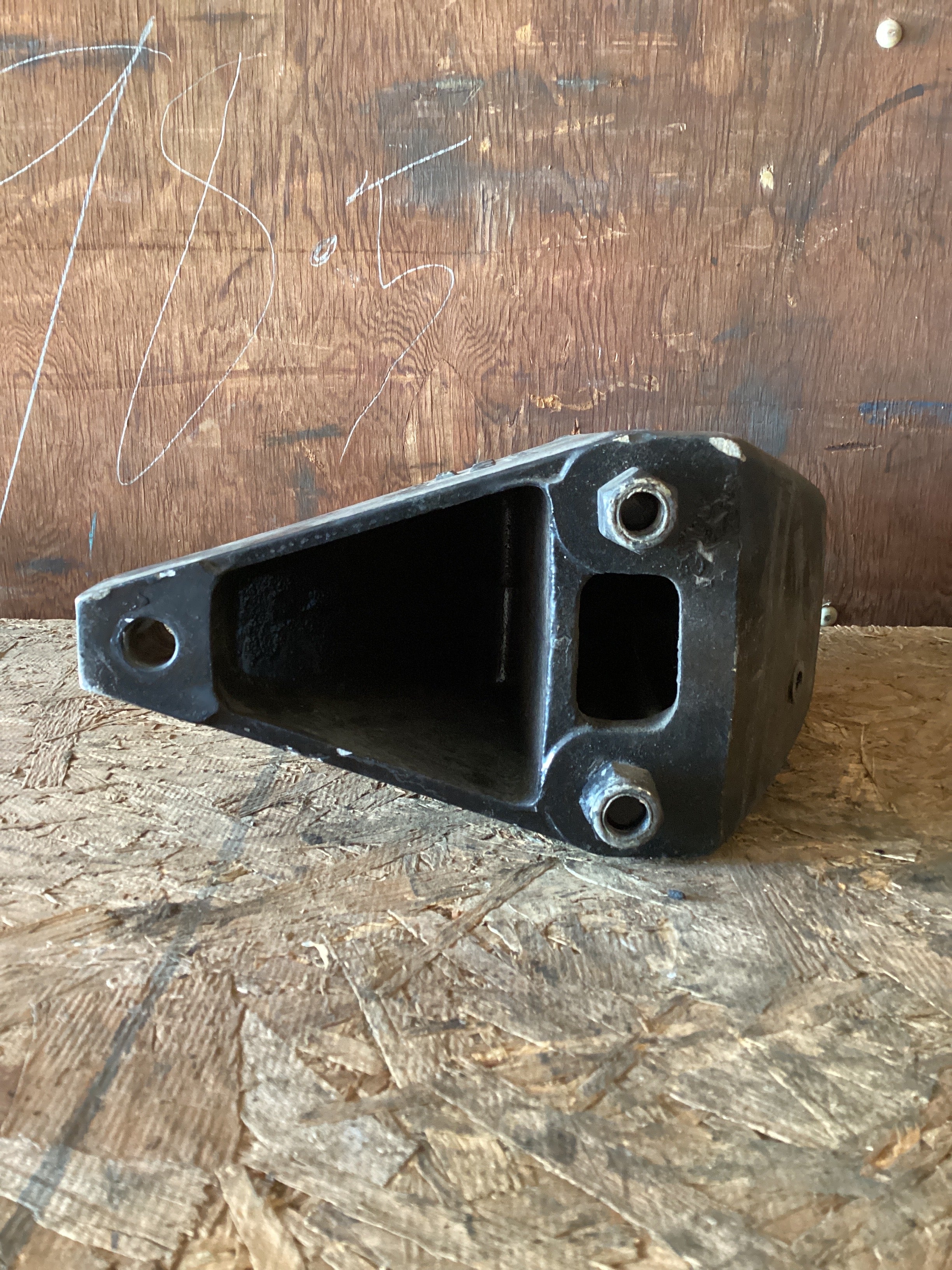 USED | SUSPENSION BRACKET PETERBILT | SKU974