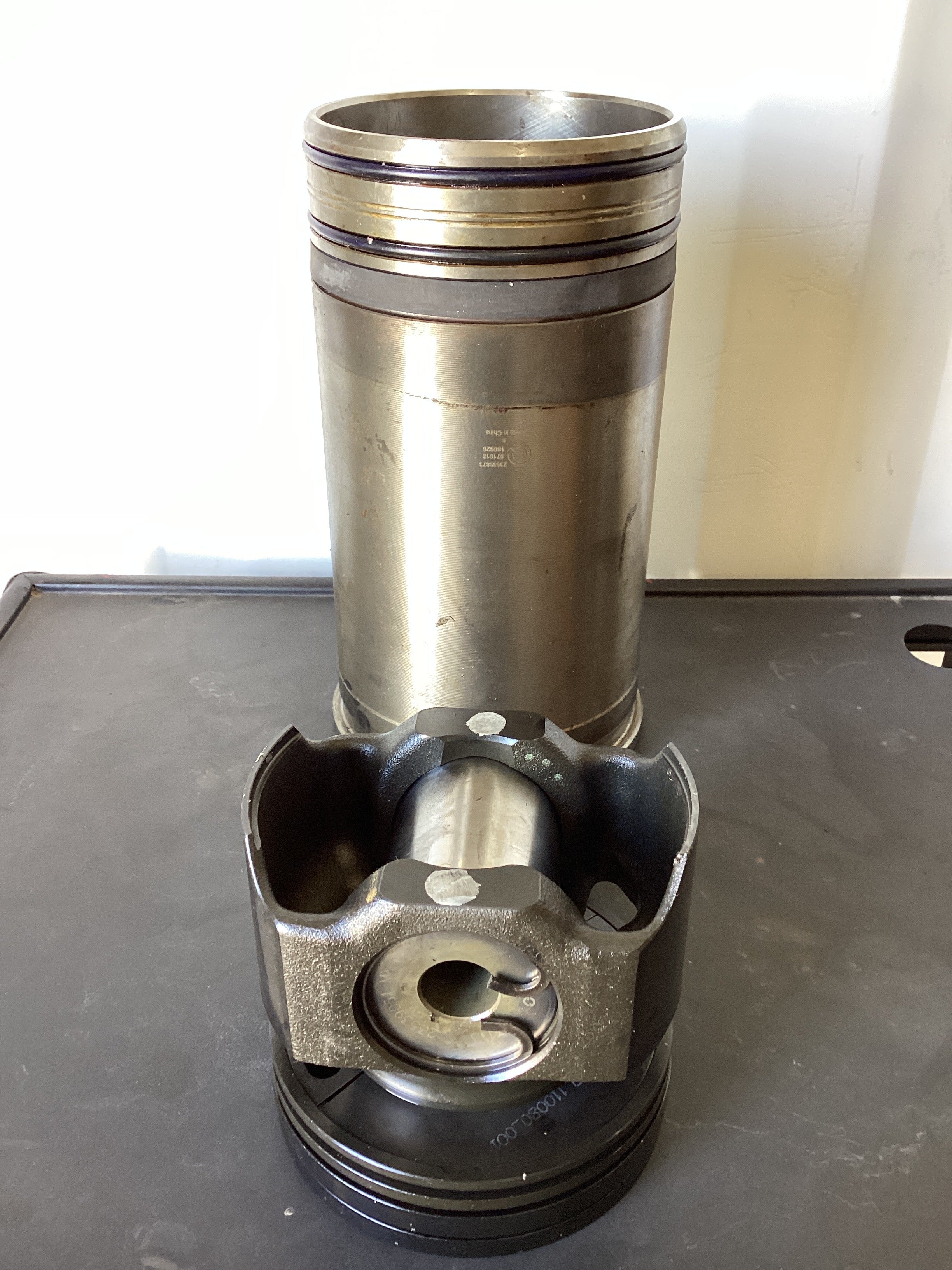 USED | CYLINDER KIT DETROIT 14L | SKU315