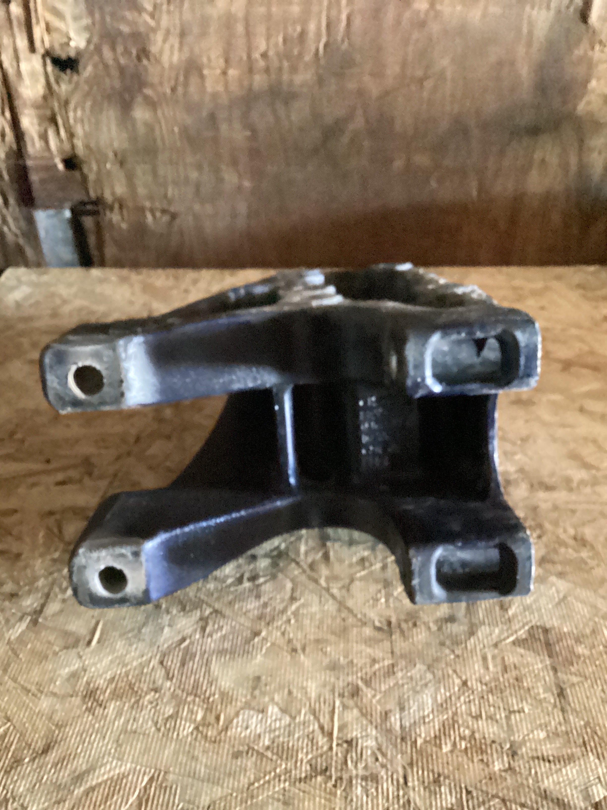 USED | REAR SUSPENSION LEAF HANGER LHS KW & PETERBILT | SKU780