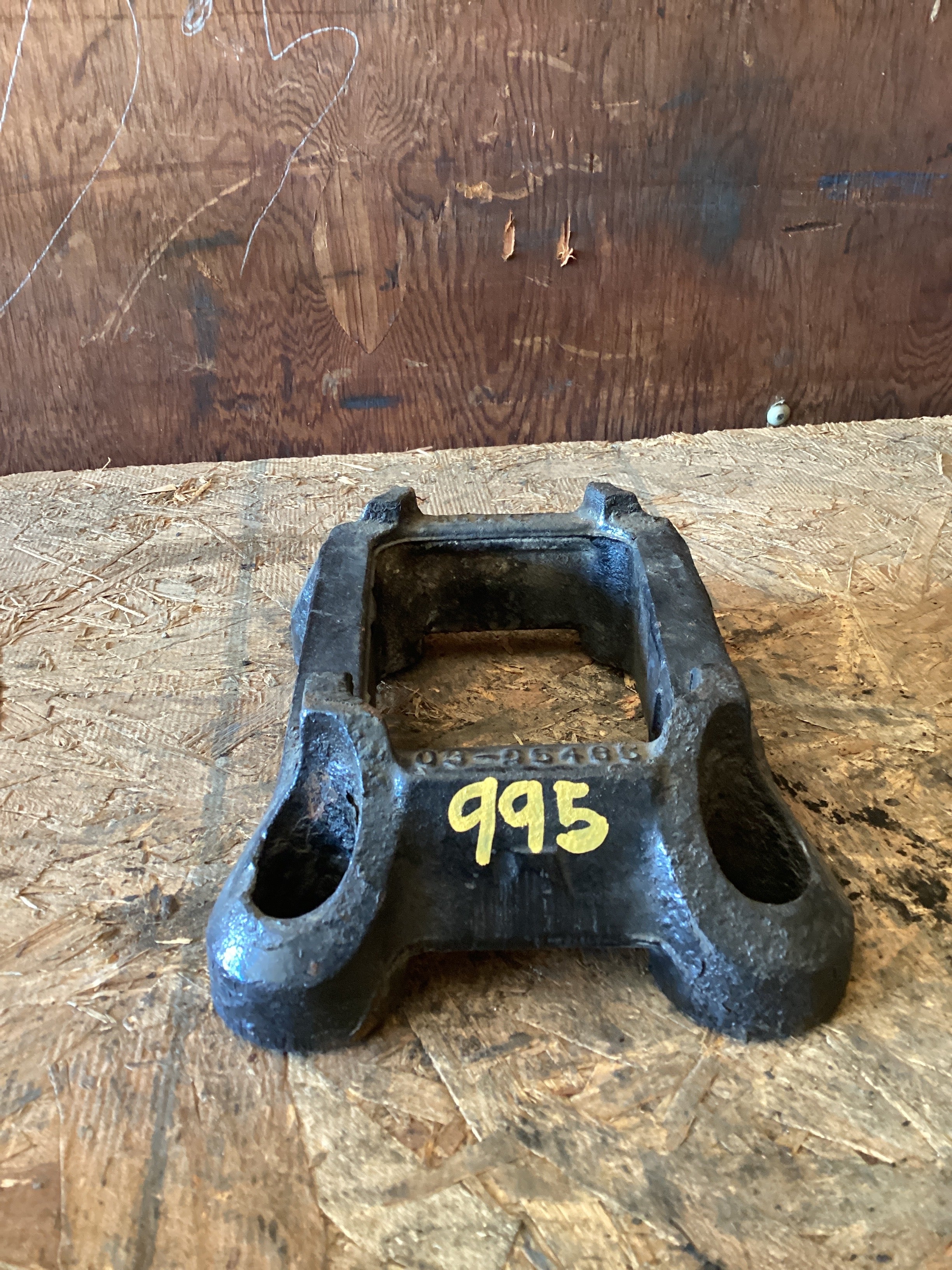 USED | REAR LEAF SPRING U BOLT LOWER PLATE BRACKET PETERBILT| SKU995