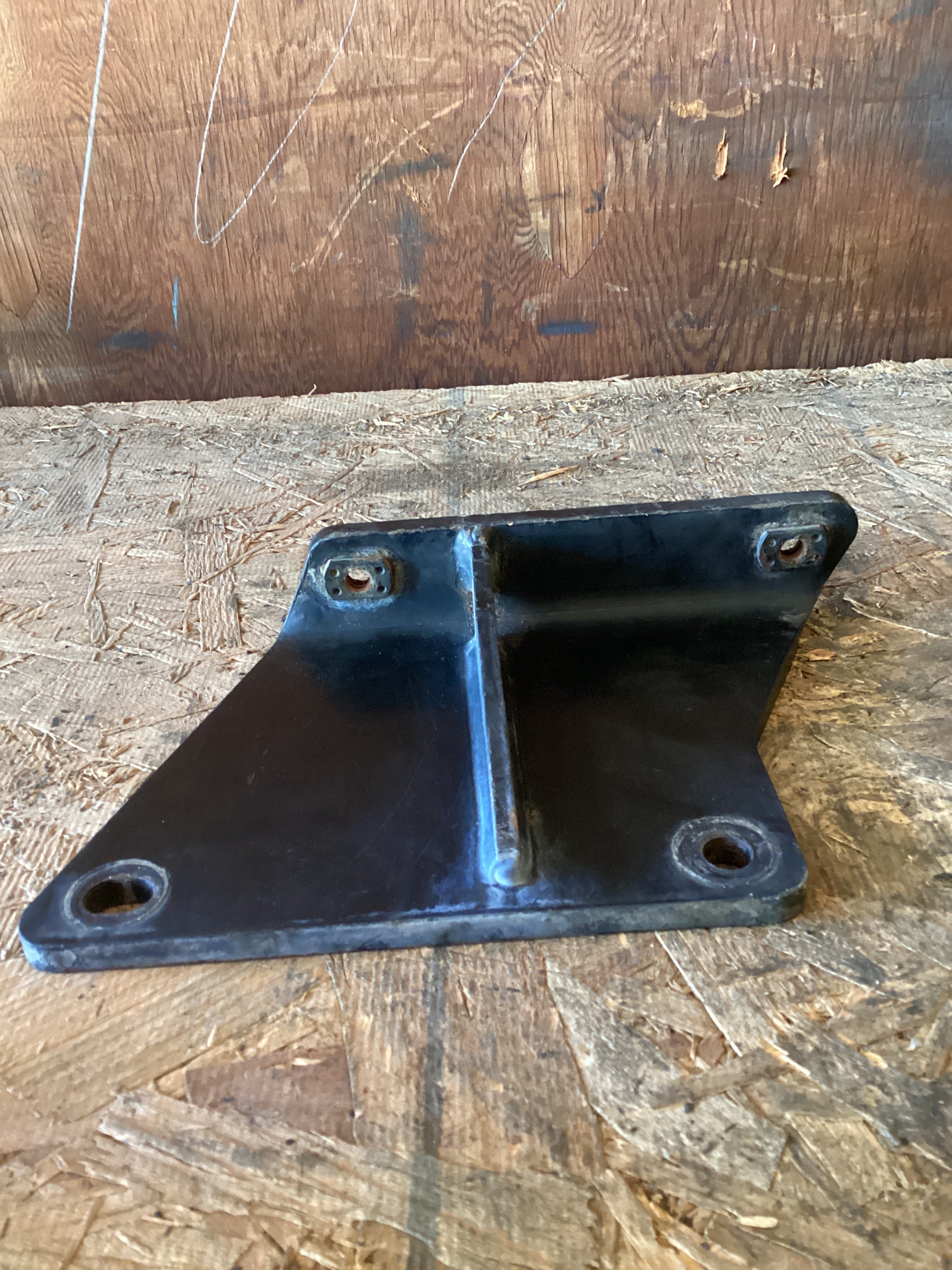 USED | AIR CLEANER BRACKET KENWORTH | SKU1,044