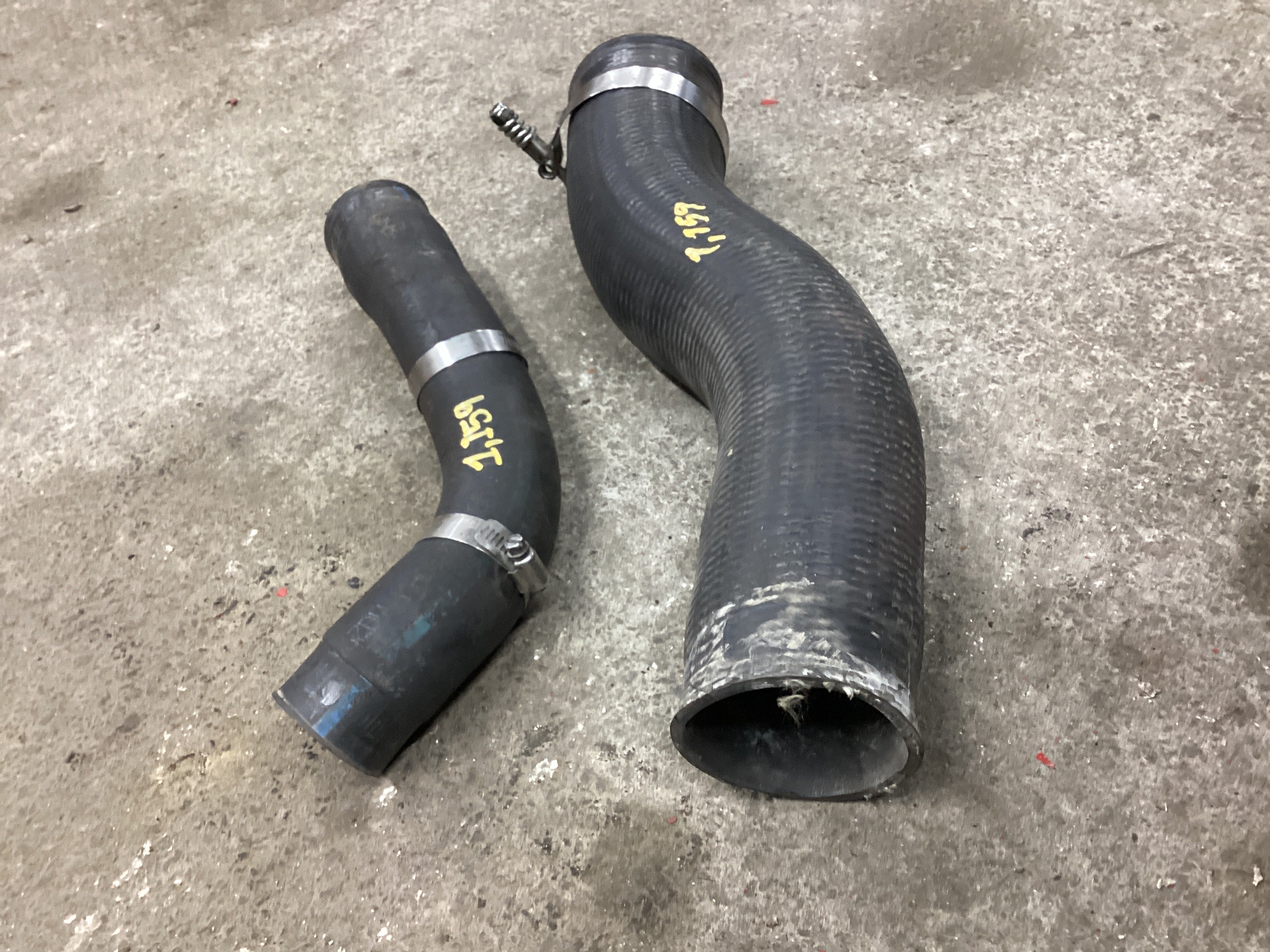 USED | ENGINE COOLANT HOSES CUMMINS ISB 2012 | SKU1,159