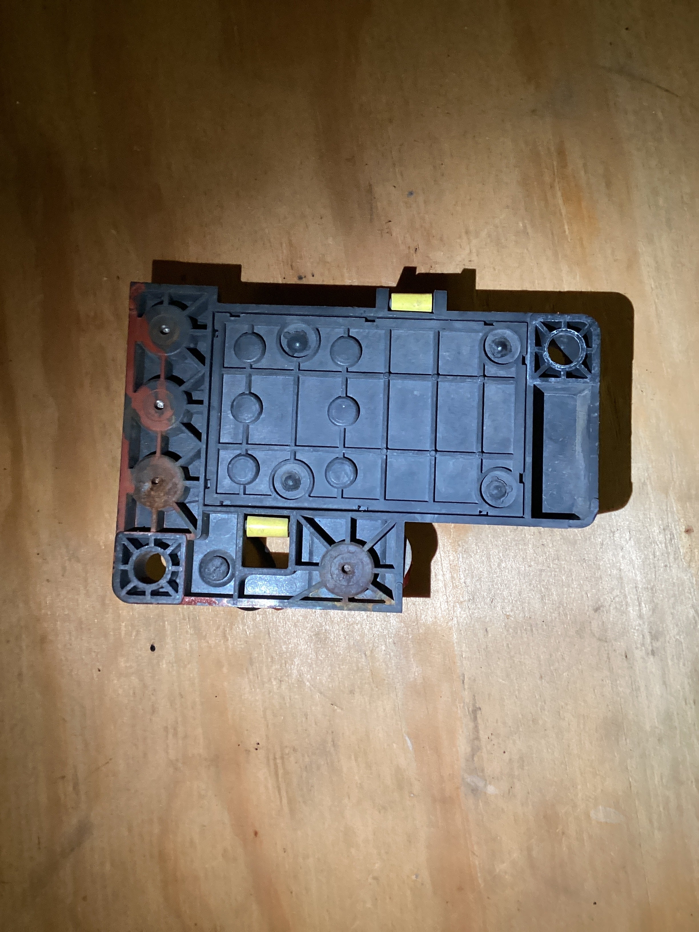 USED | FUSE BOX POWER DISTRIBUTION FREIGHTLINER M2 | SKU1,294