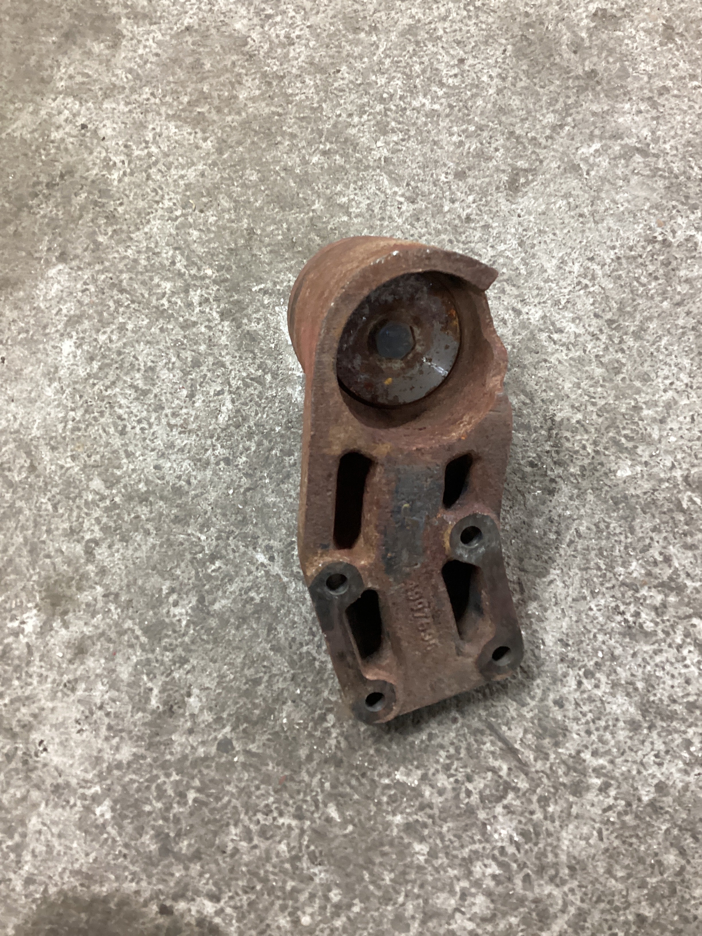 USED | ENGINE HUB FAN SUPPORT CUMMINS ISB 2012 | SKU1,129