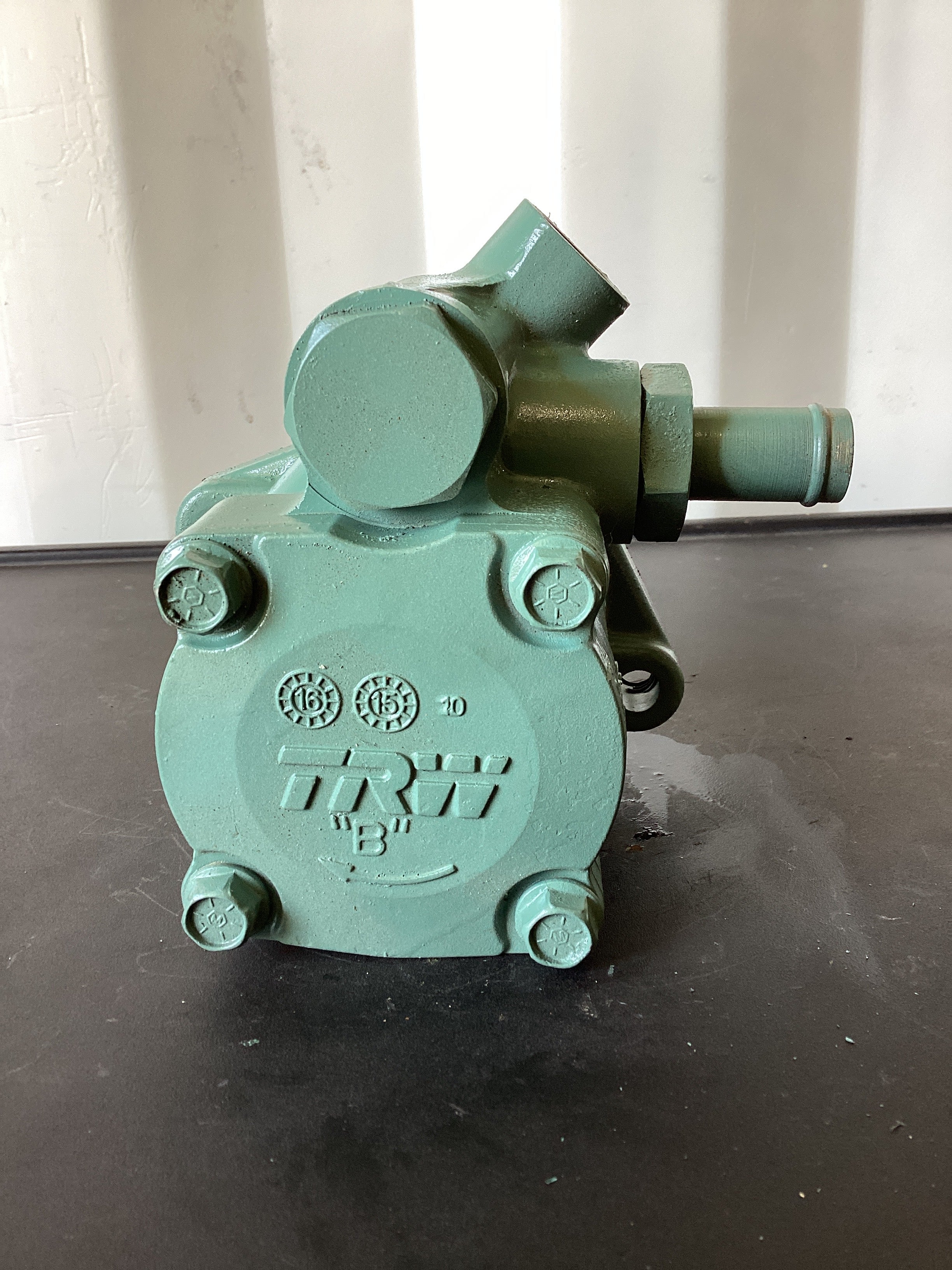 USED | POWER STEERING PUMP LHS | SKU493