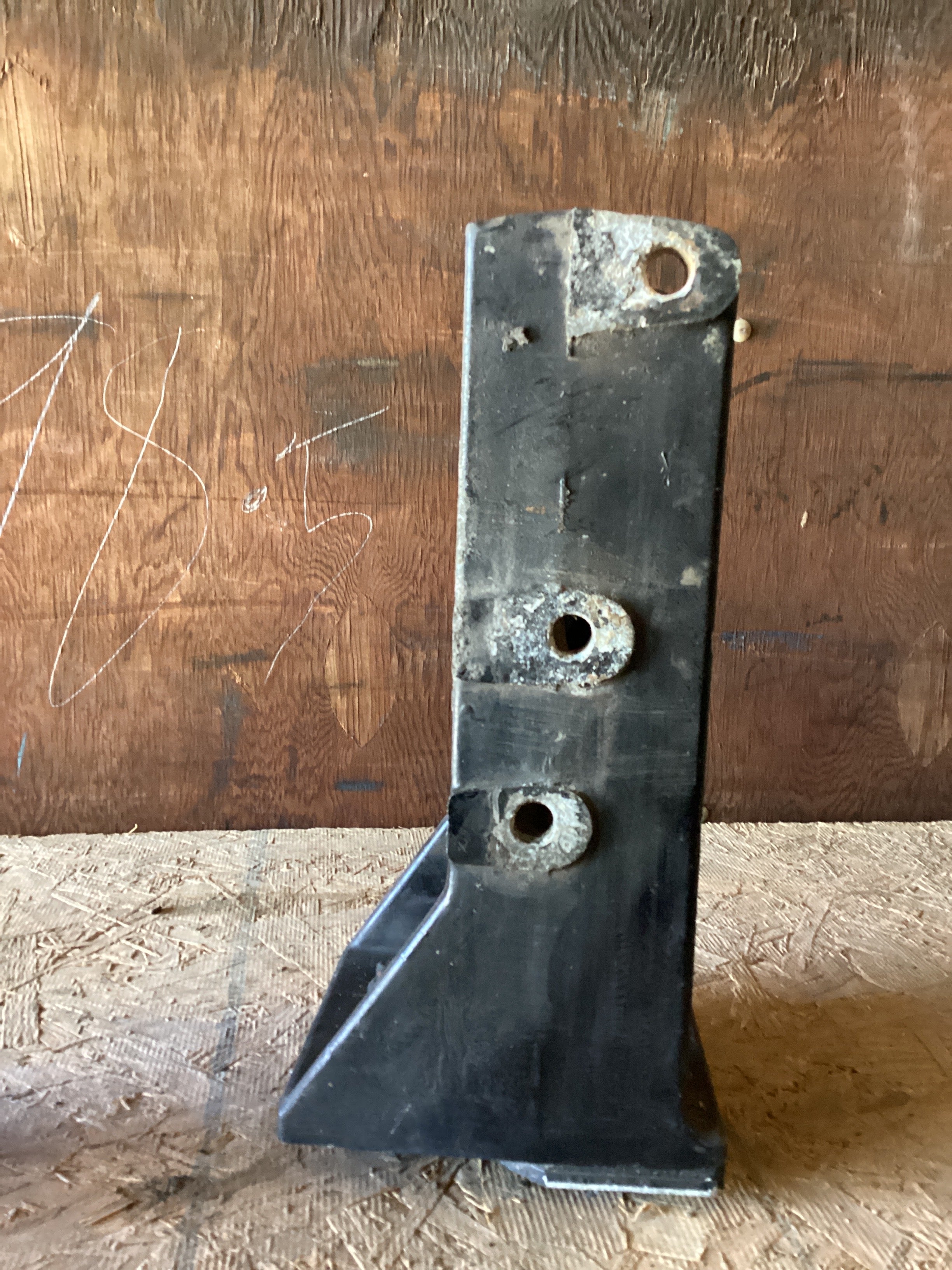 USED | FRONT CAB MOUNT FREIGHTLINER | SKU889
