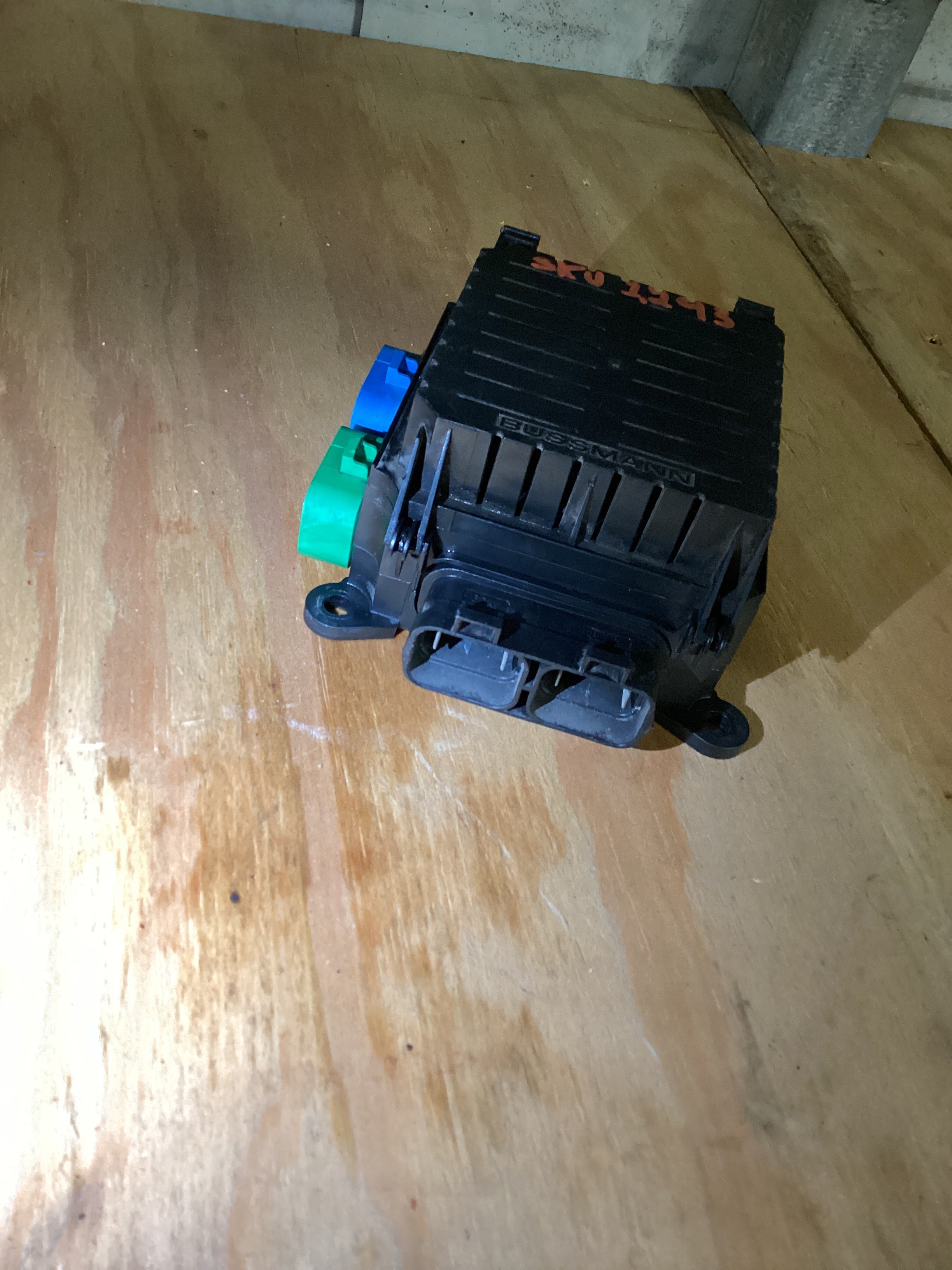 USED | FUSE BOX POWER DISTRIBUTION MODULE FREIGHTLINER | SKU1,293