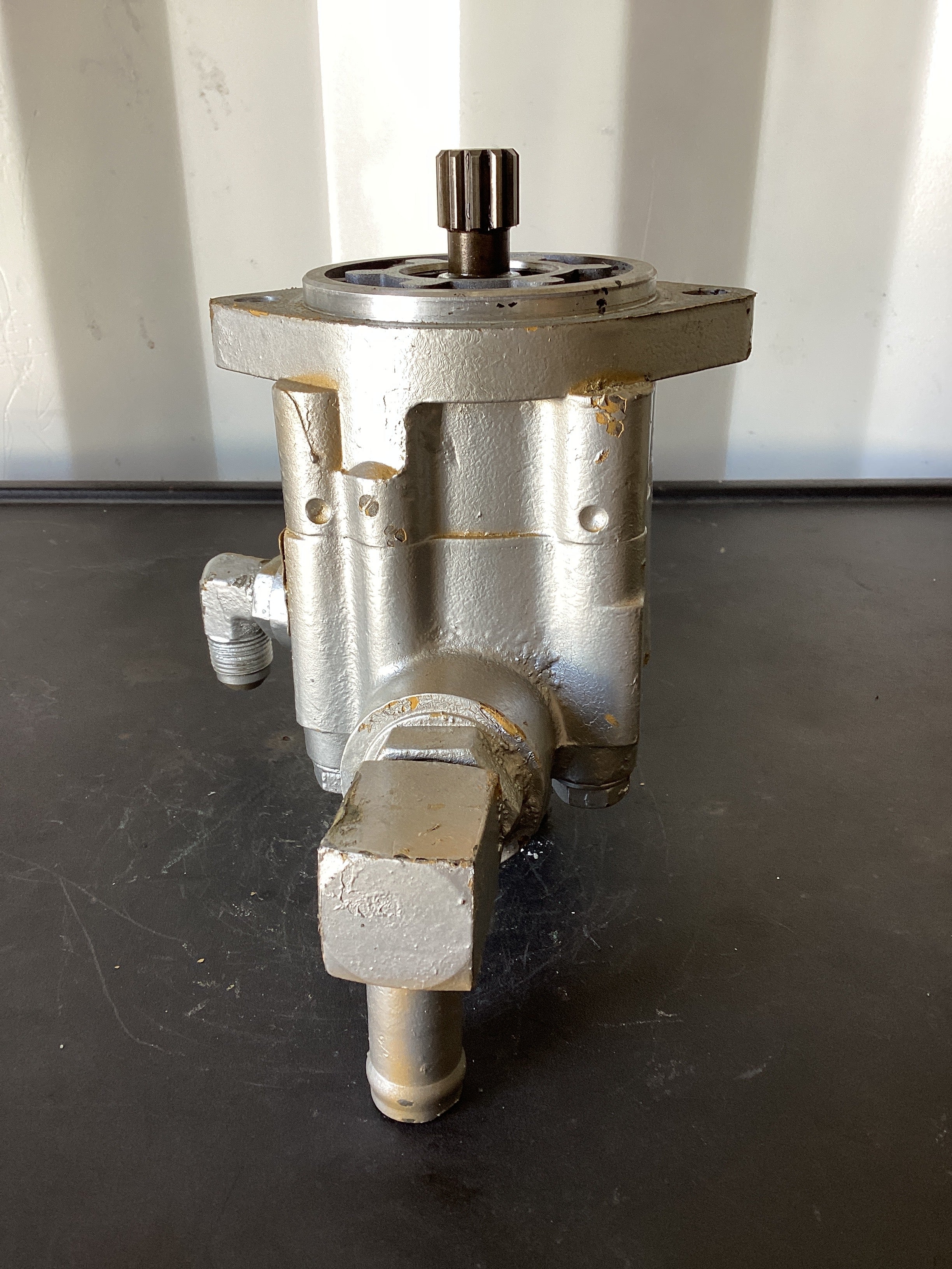 USED | POWER STEERING PUMP | SKU521